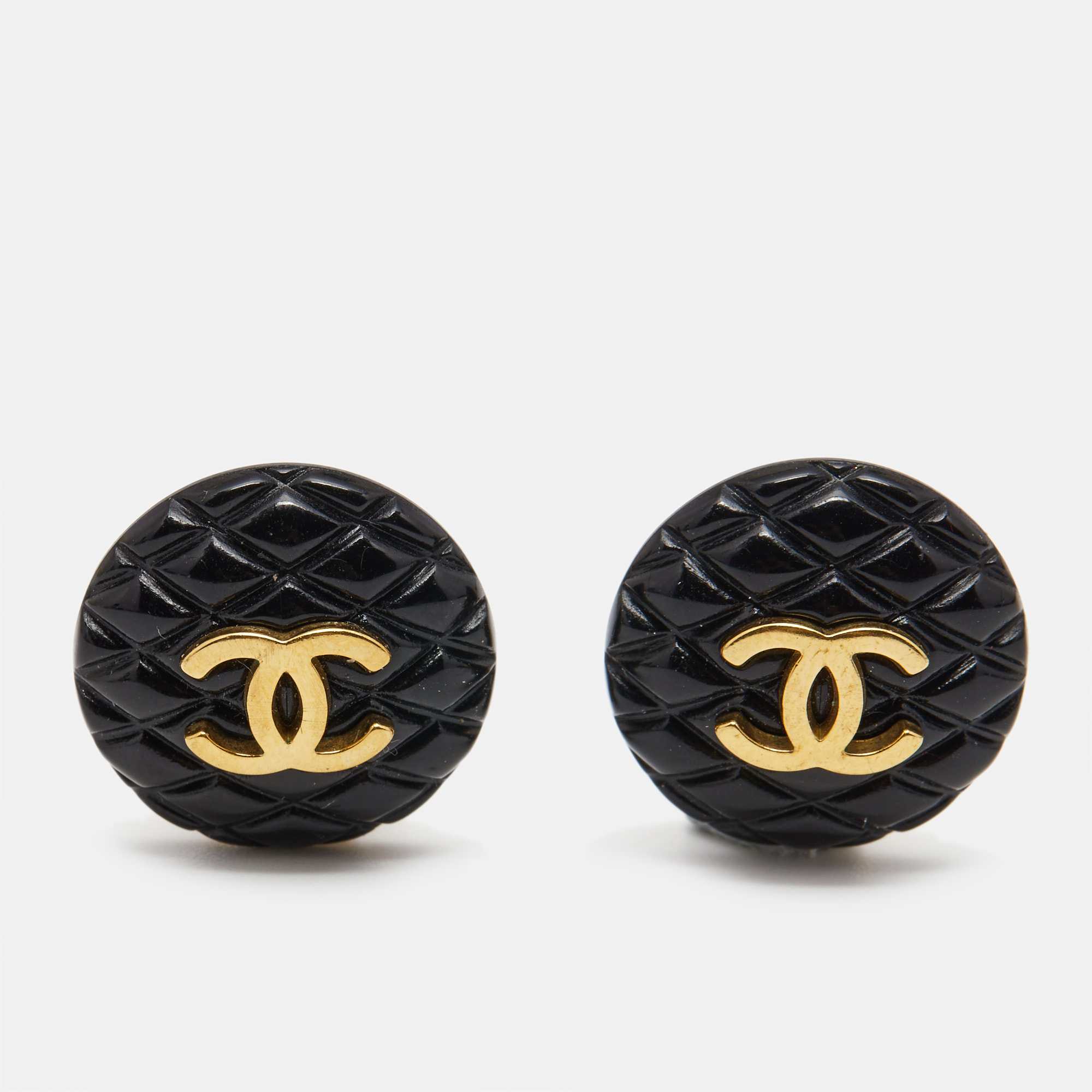 Pre-owned Chanel Cc Black Resin Gold Tone Earrings