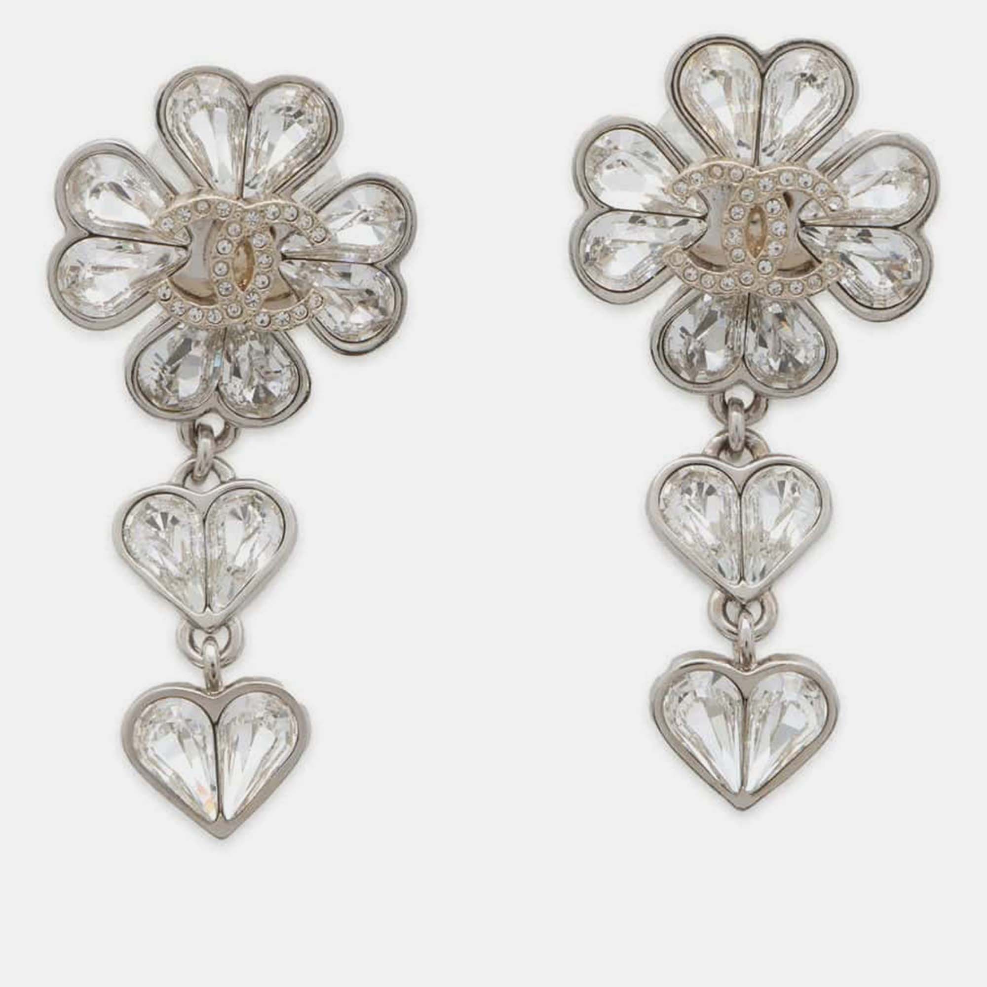 

Chanel Silver/Champagne Gold Metal Strass CC Logo Flower Heart Earring