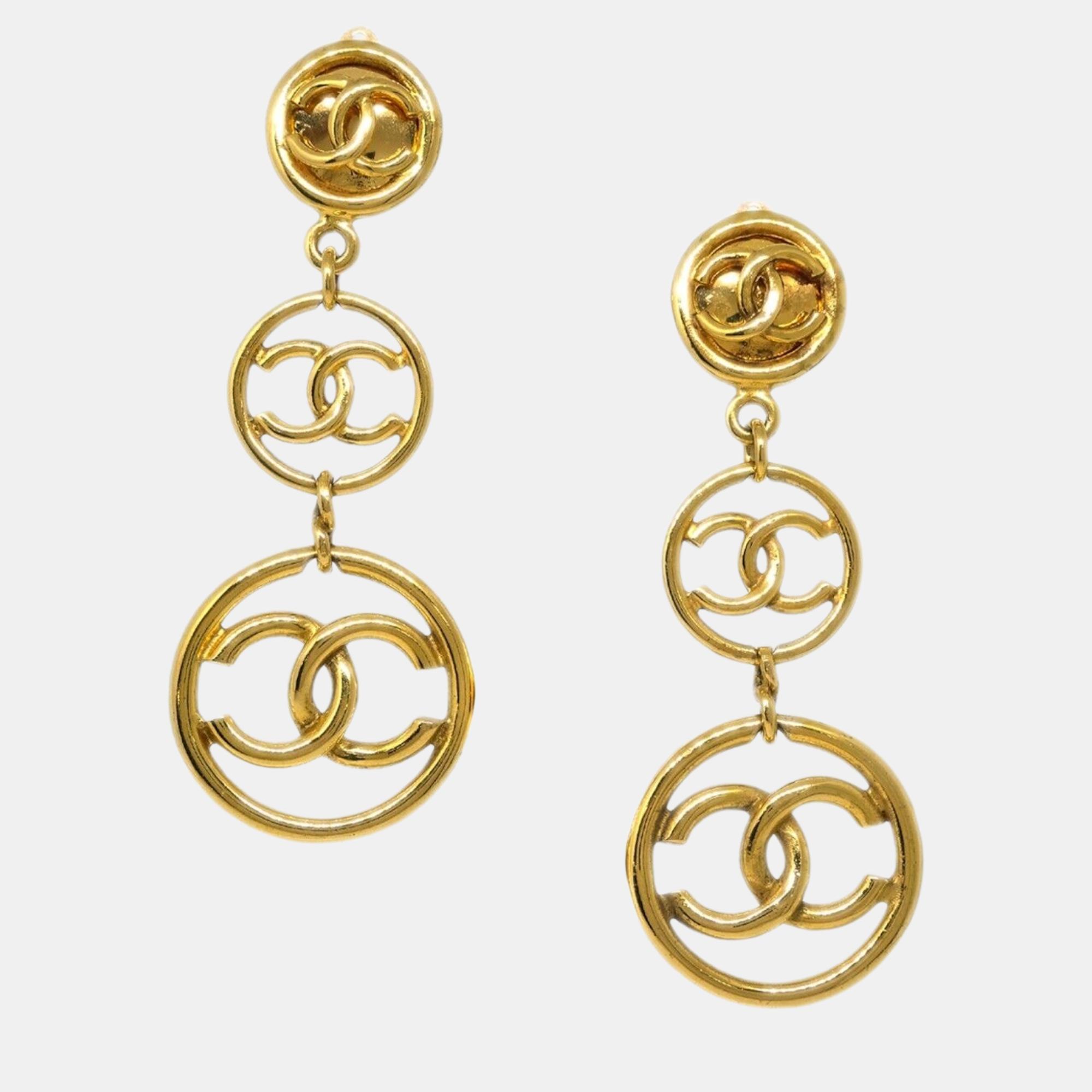 Pre-owned Chanel Gold Dangle Clip-on Earrings