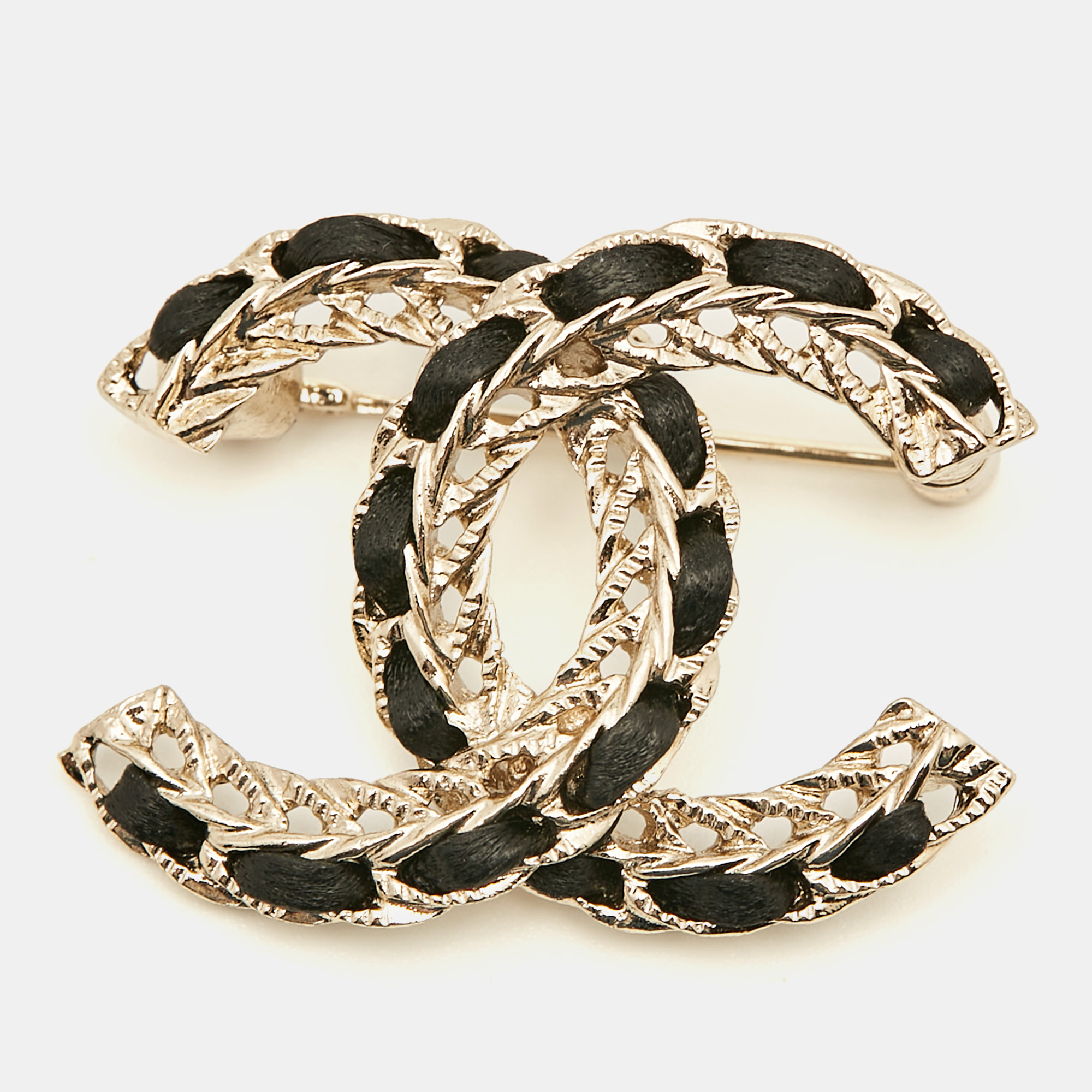 

Chanel CC Leather Gold Tone Brooch