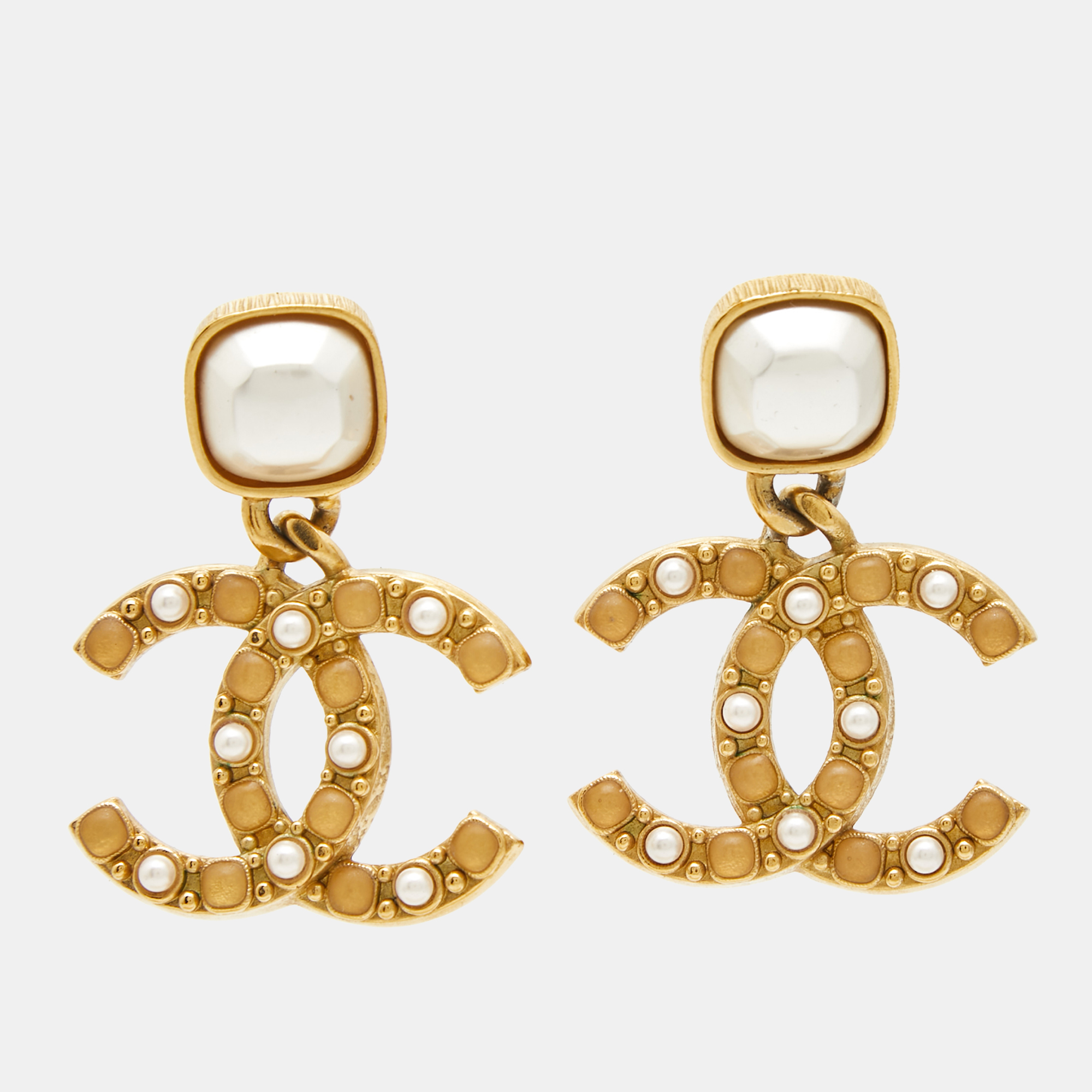 Pre-owned Chanel Cc Faux Pearl Resin Gold Drop Earrings