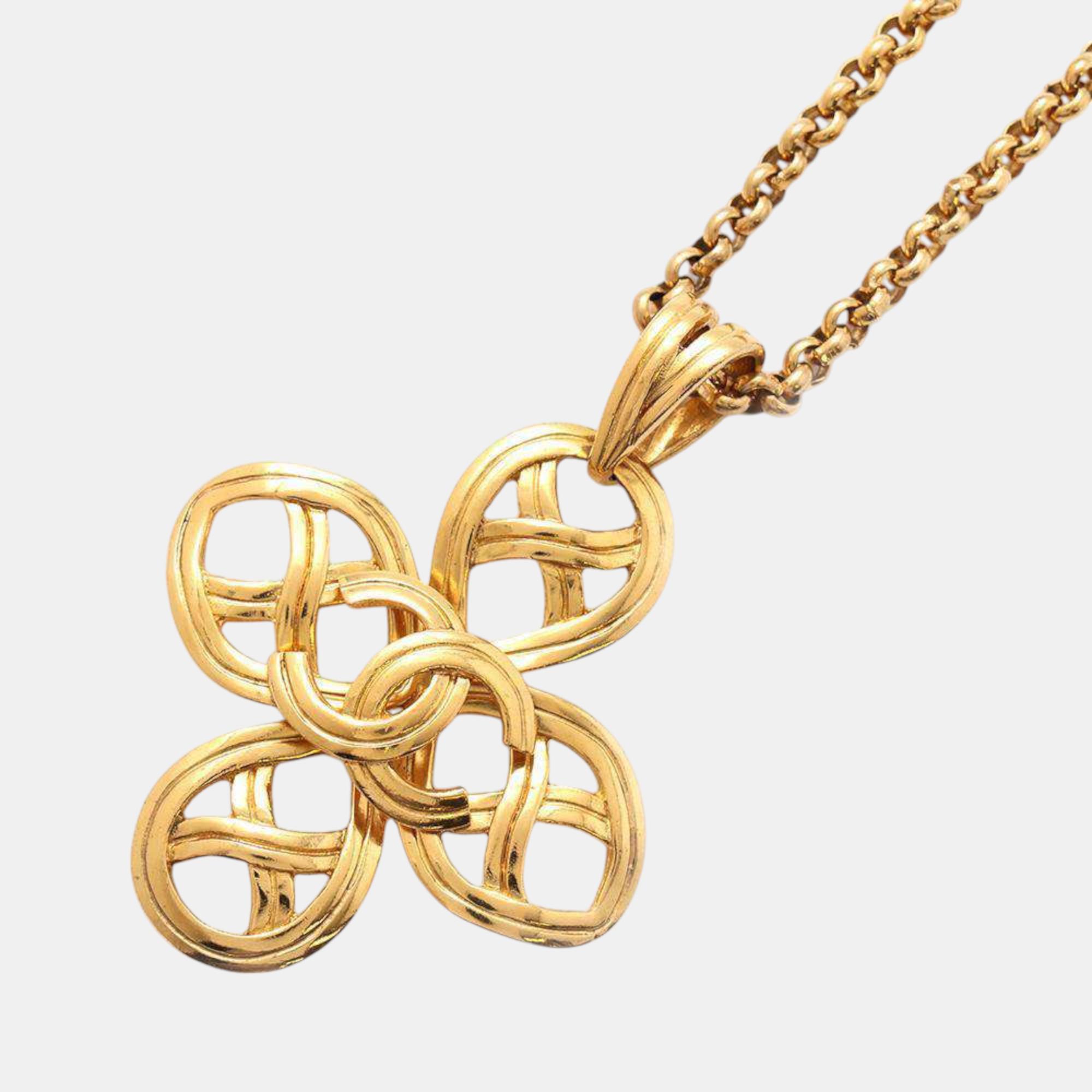 

Chanel Gold Metal CC Logo Four Leaf Clover Necklace