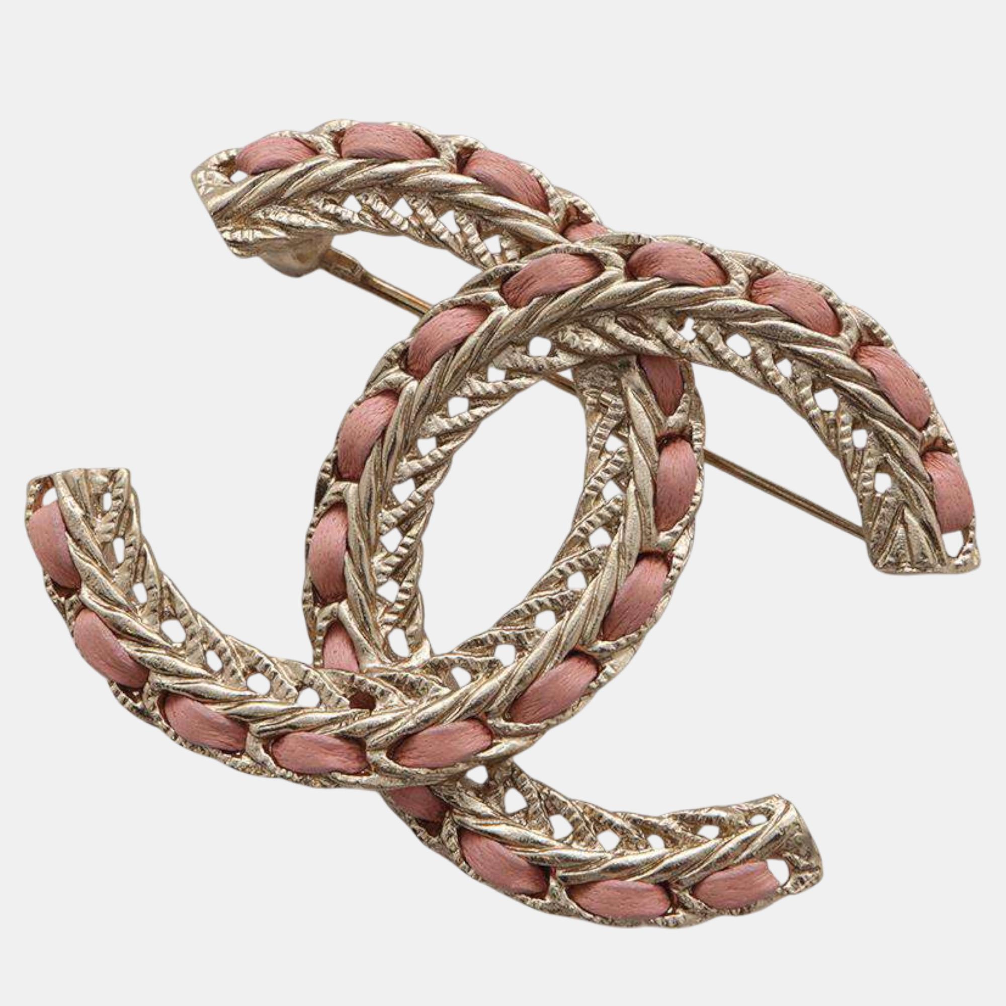 

Chanel Pink/Champagne Gold Leather Metal Cc Logo Brooch