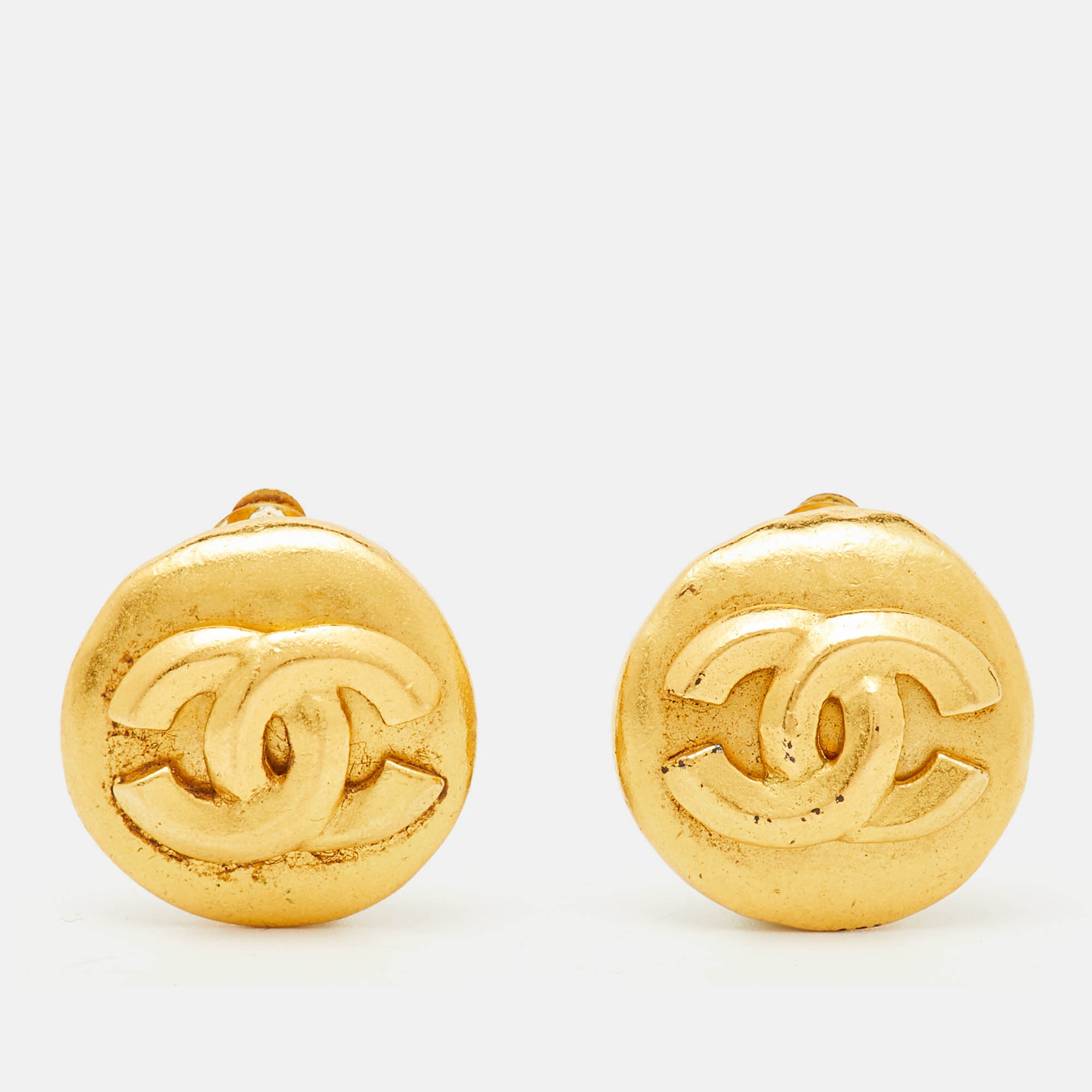 

Chanel CC Gold Tone Clip On Earrings