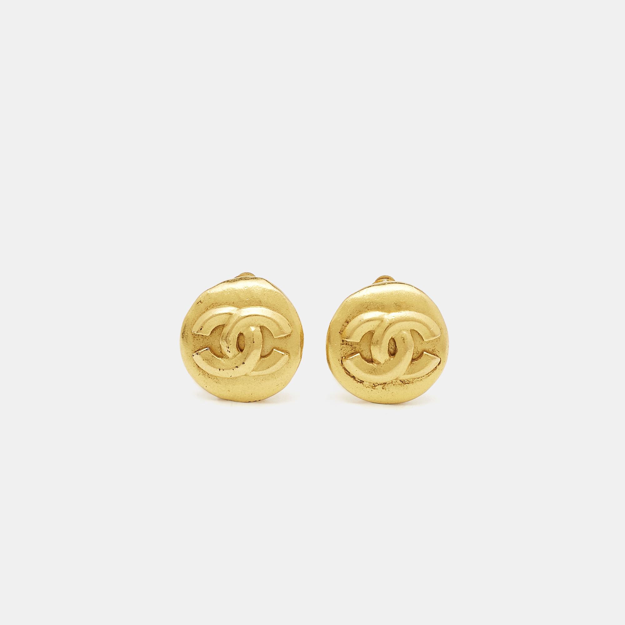 

Chanel CC Gold Tone Clip On Earrings