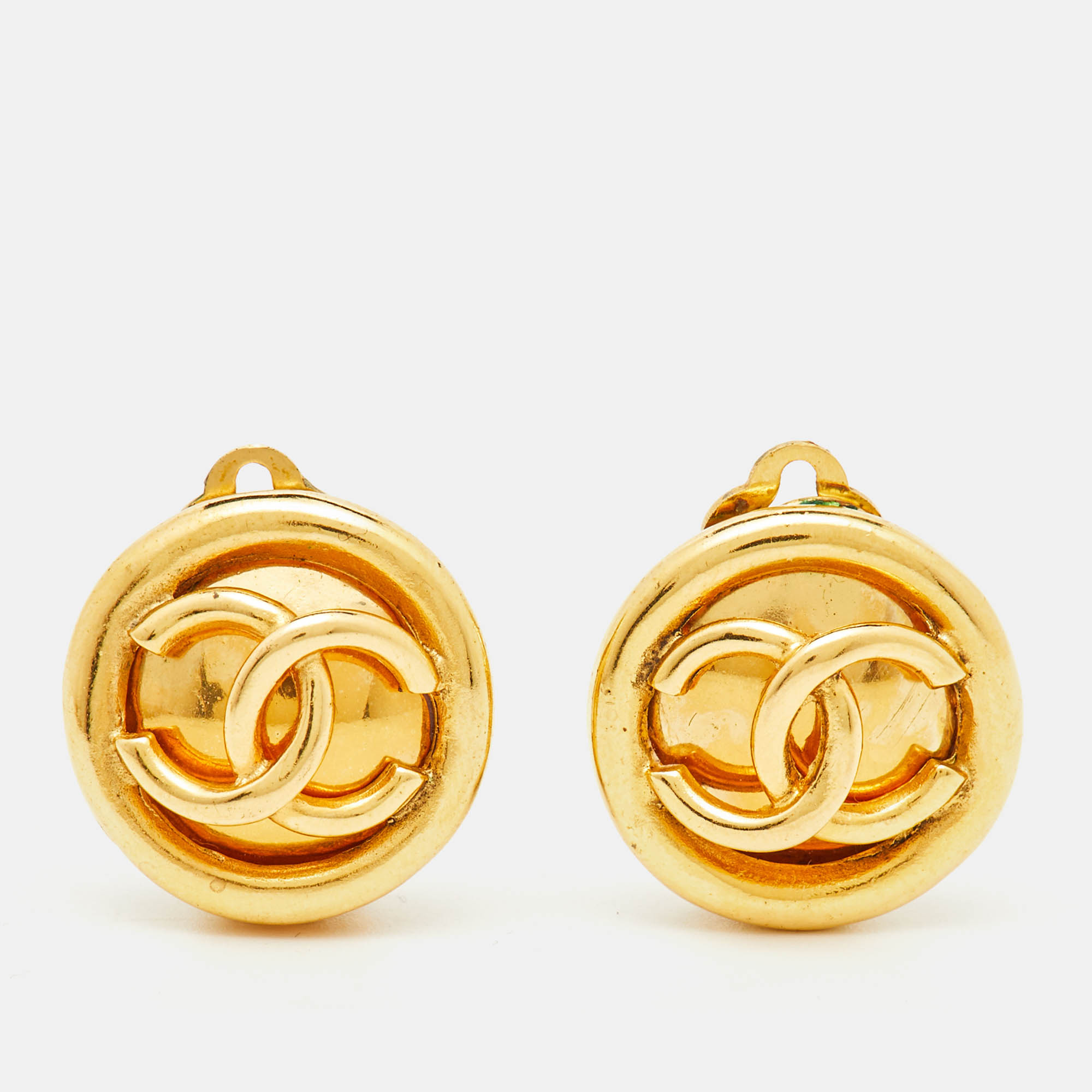 

Chanel CC Gold Tone Round Clip on Earrings