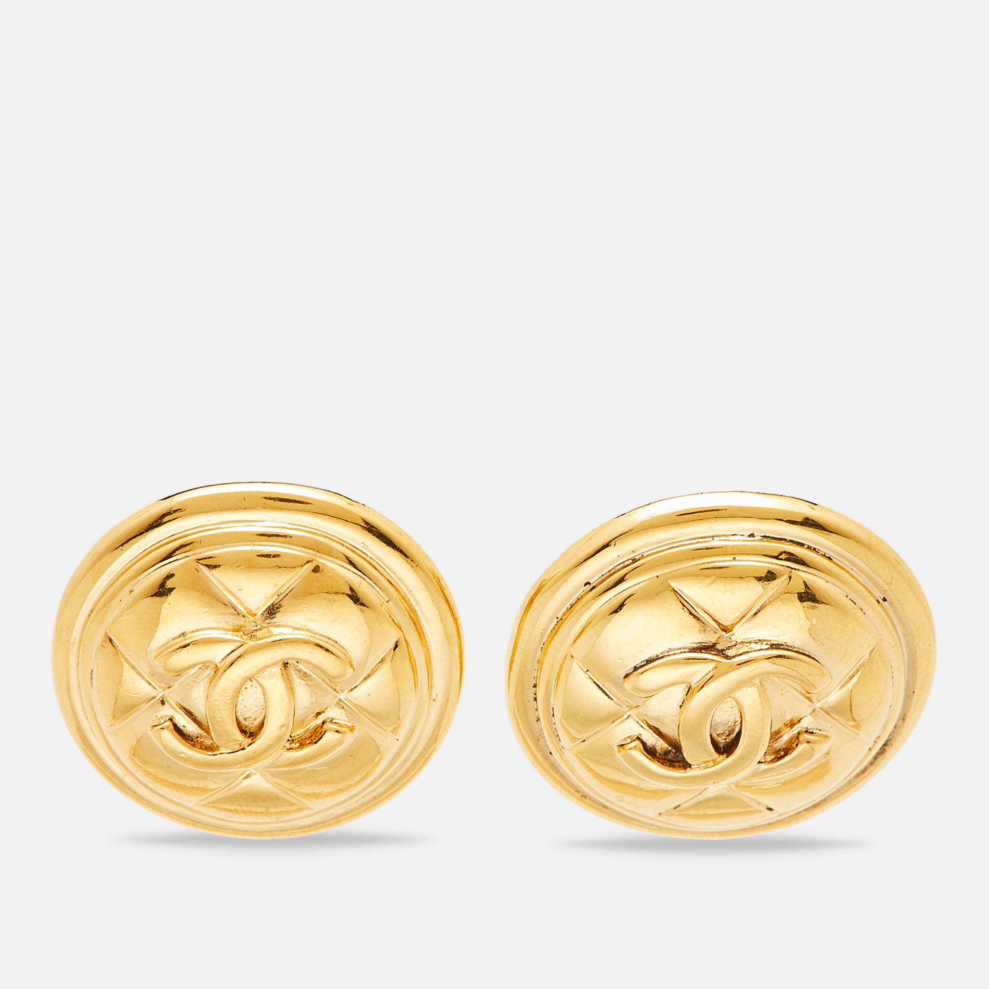 

Chanel CC Vintage Quilted Gold Tone Clip On Earrings