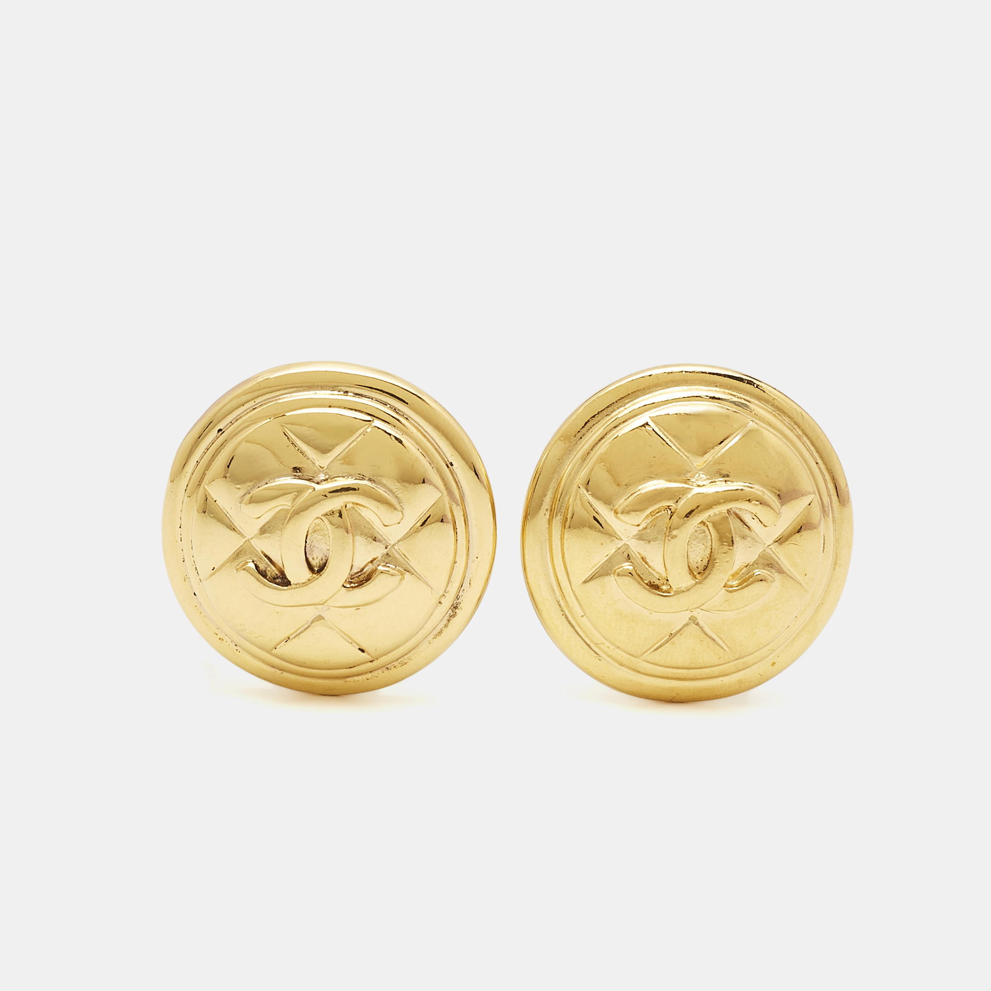 

Chanel CC Vintage Quilted Gold Tone Clip On Earrings