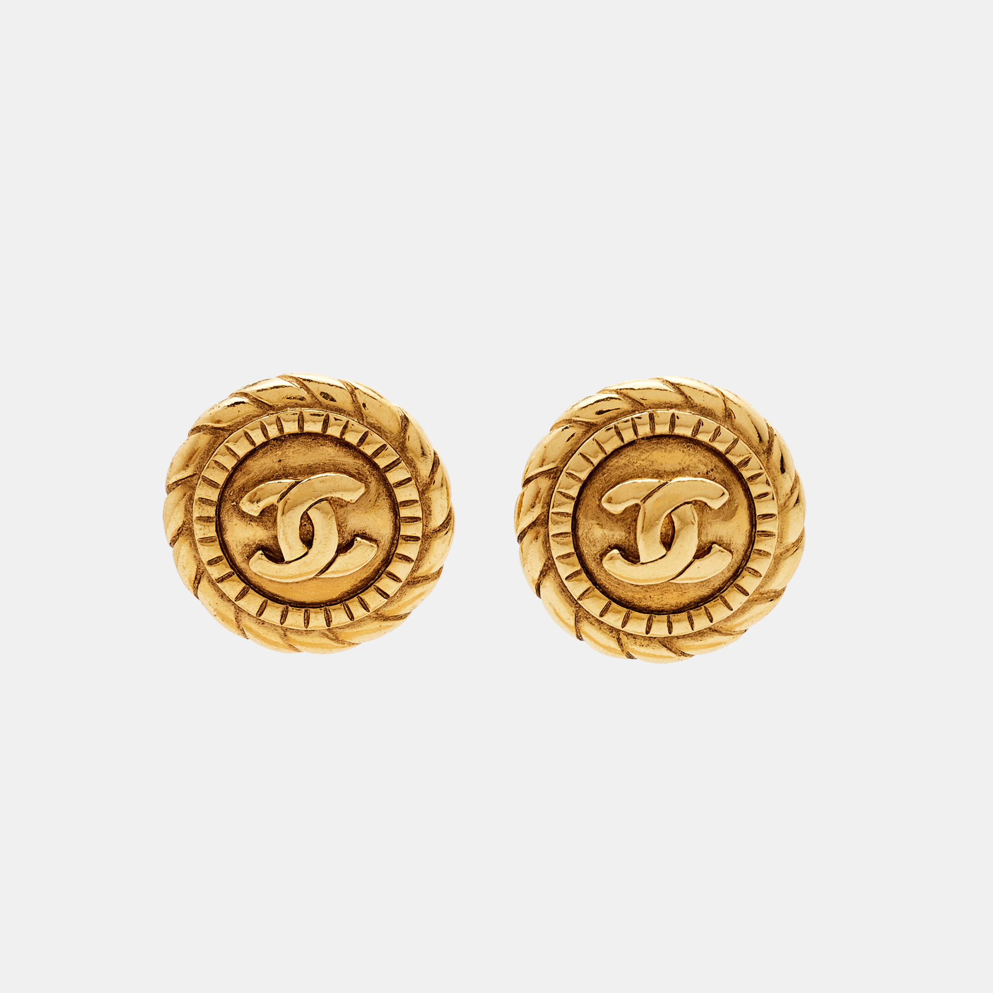 

Chanel CC Gold Tone Round Clip-on Stud Earrings