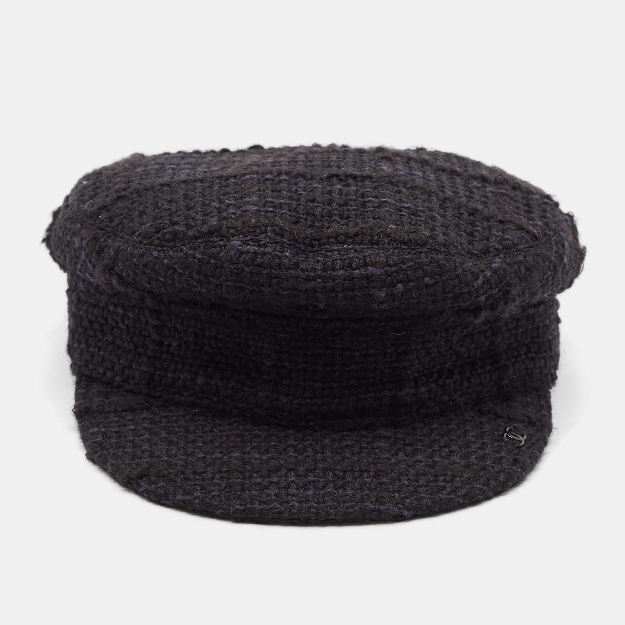 

Chanel Black Fantasy Tweed Cap M