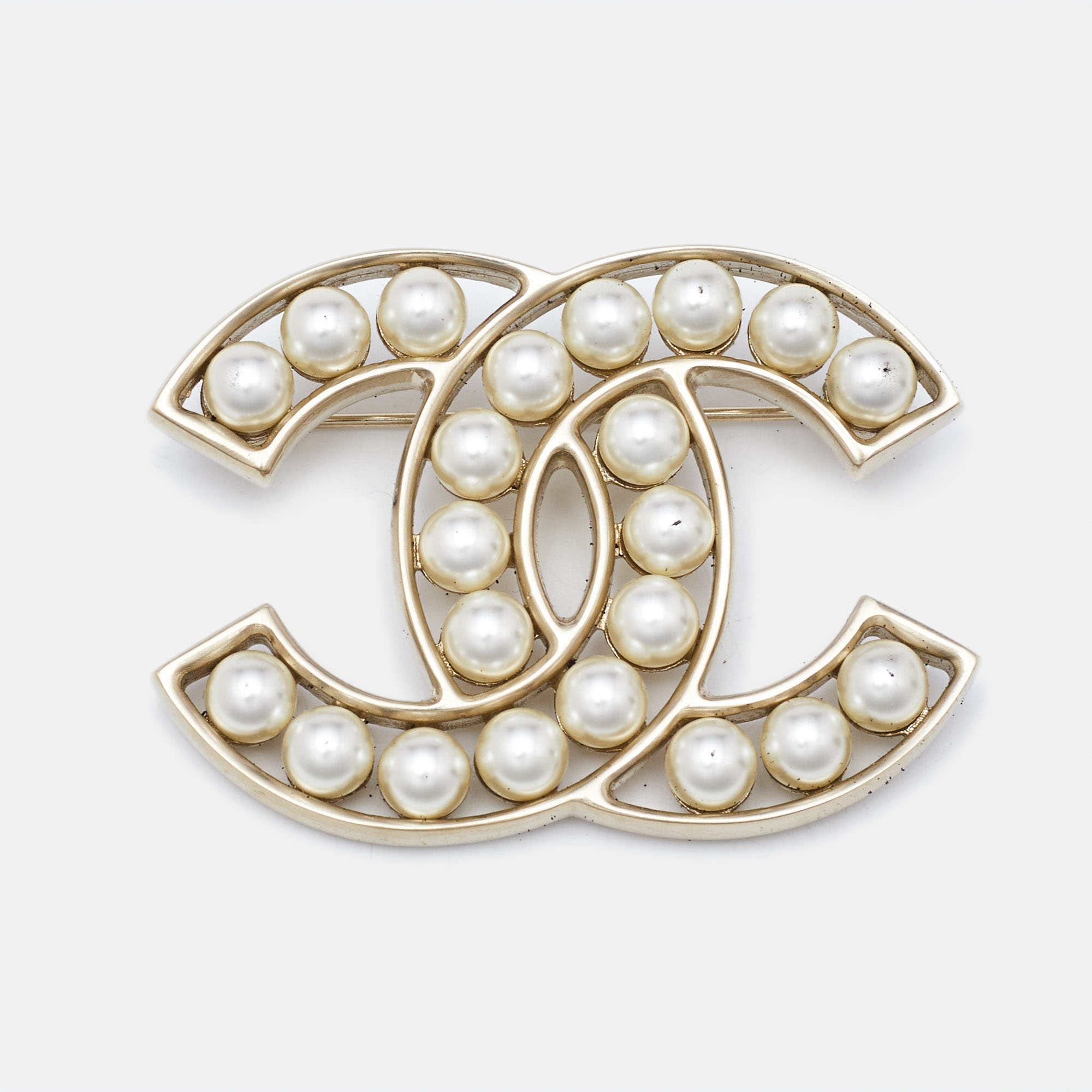 

Chanel CC Faux Pearl Gold Tone Brooch