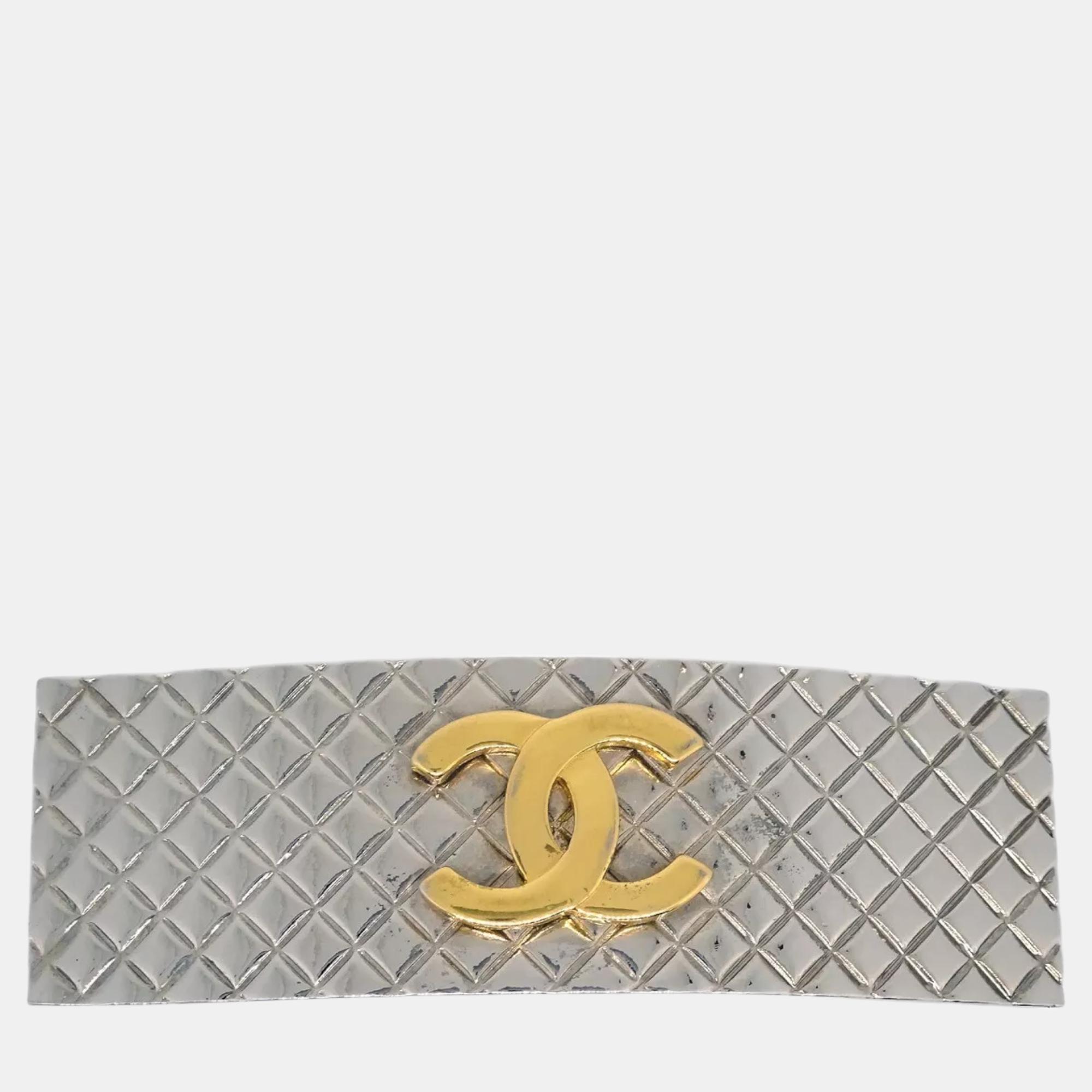 

Chanel CC Silver Hair Clip