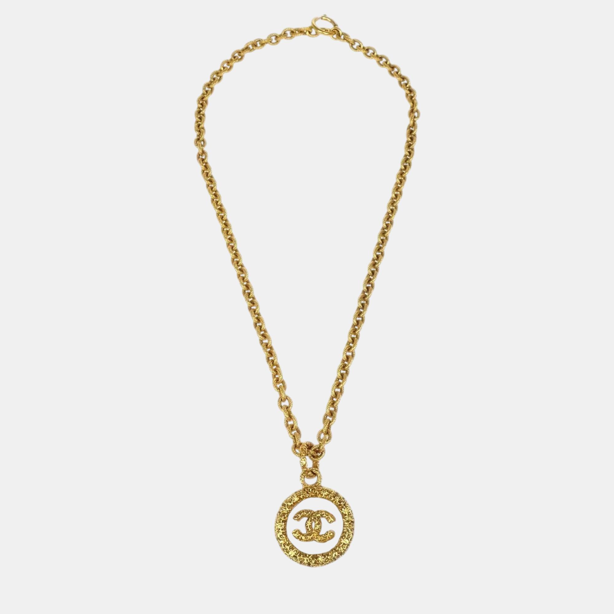 

Chanel Gold Plated Medallion Pendant Necklace