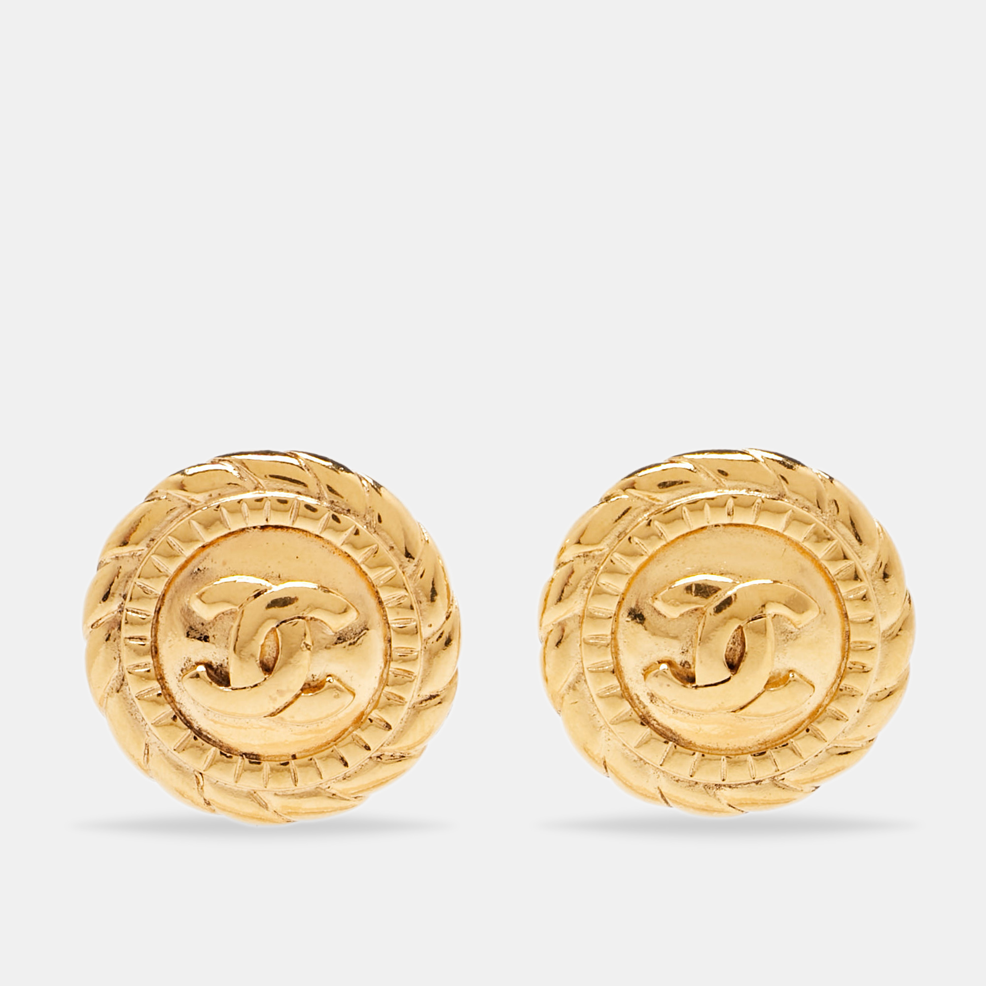 

Chanel CC Gold Tone Clip-on Round Stud Earrings