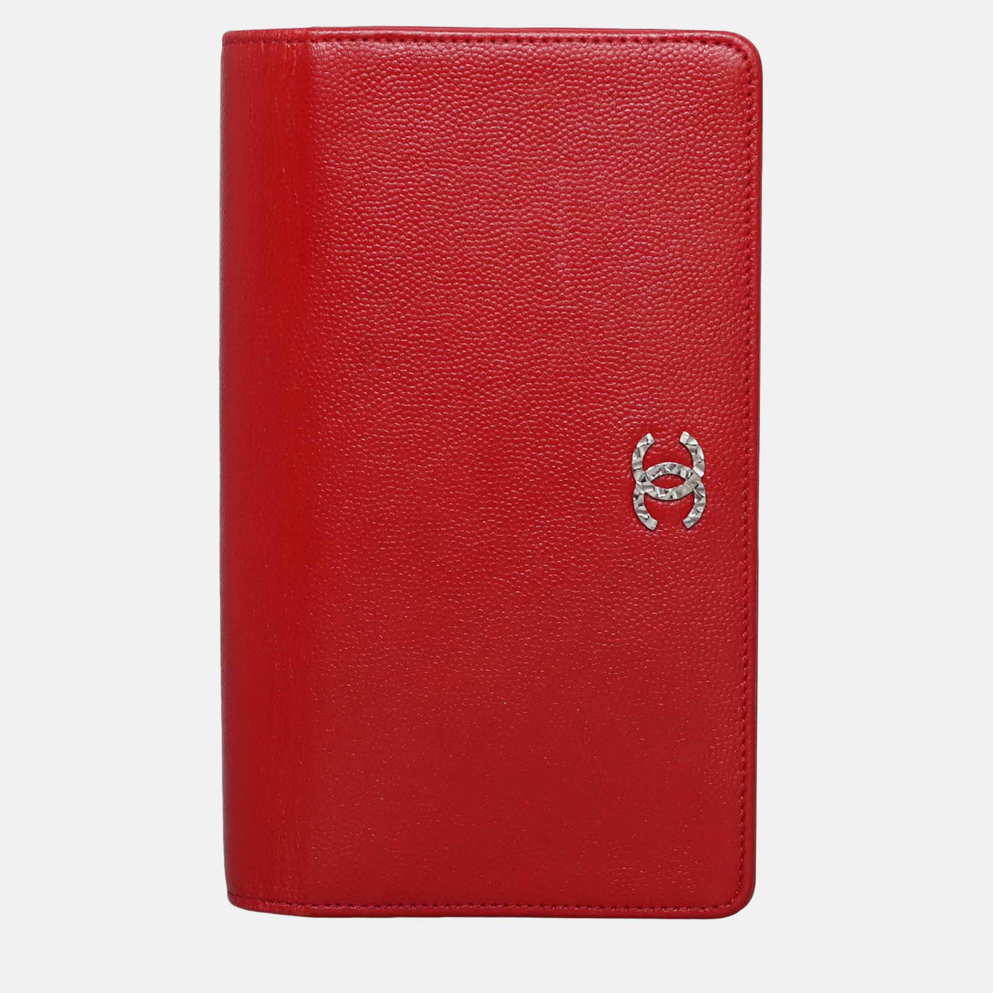 

Chanel Red Caviar Yen Wallet