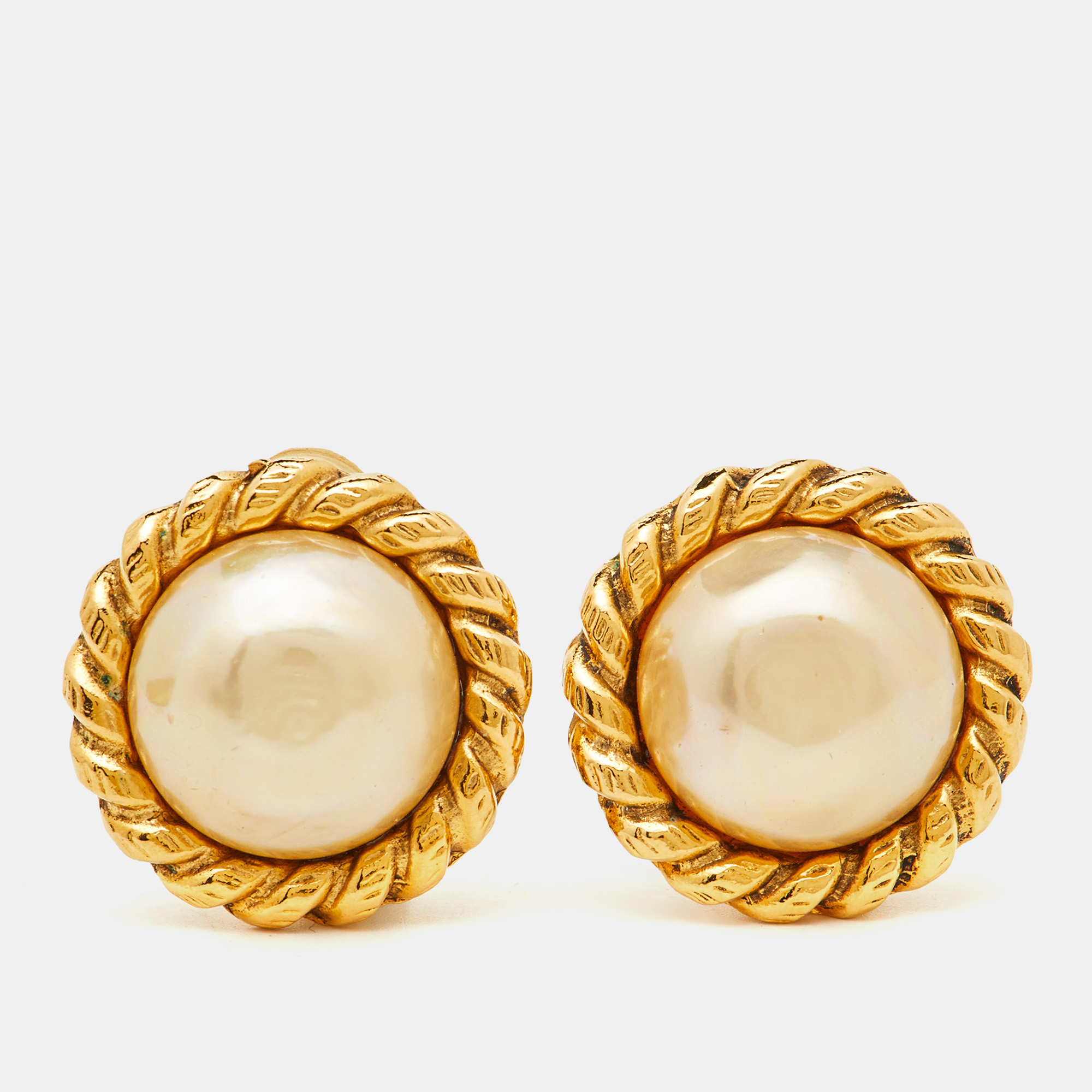 

Chanel Faux Pearl Gold Tone Round Clip-on Earrings