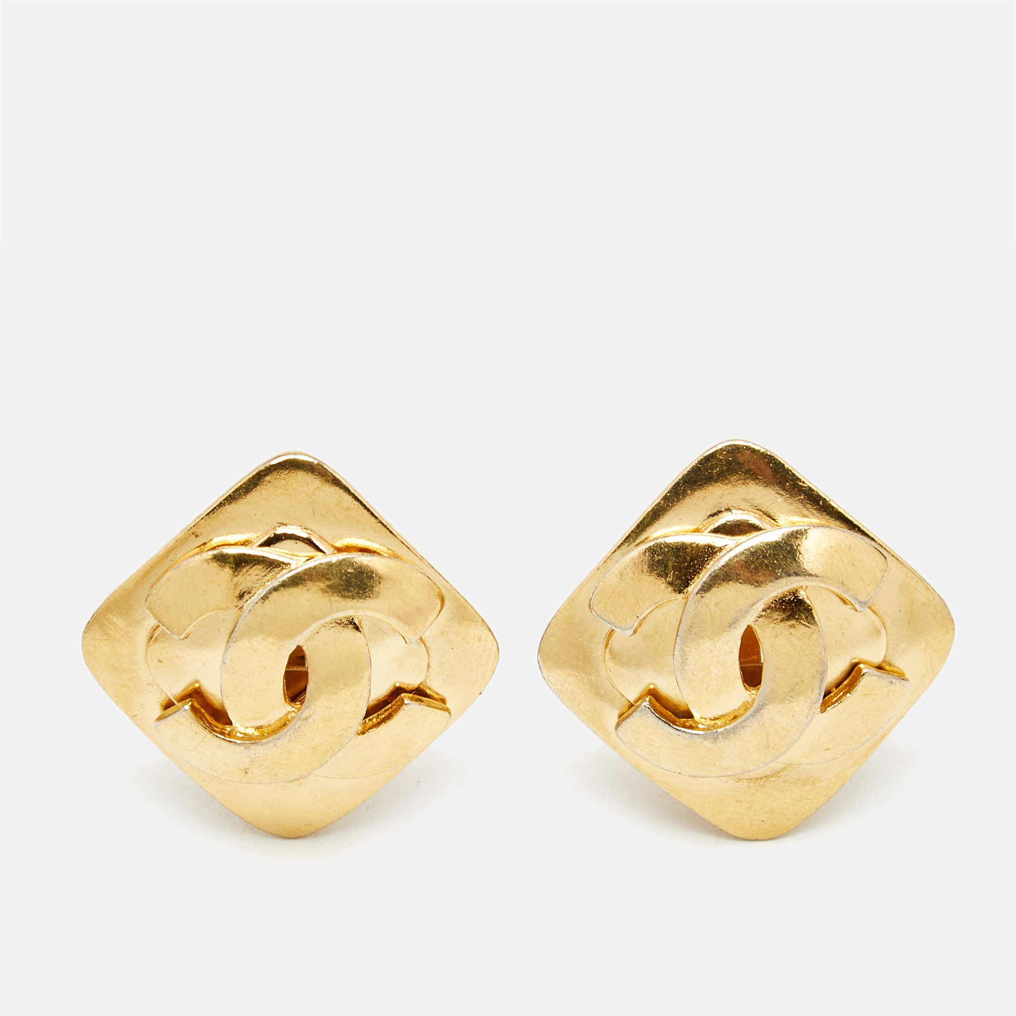

Chanel CC Gold Tone Earrings