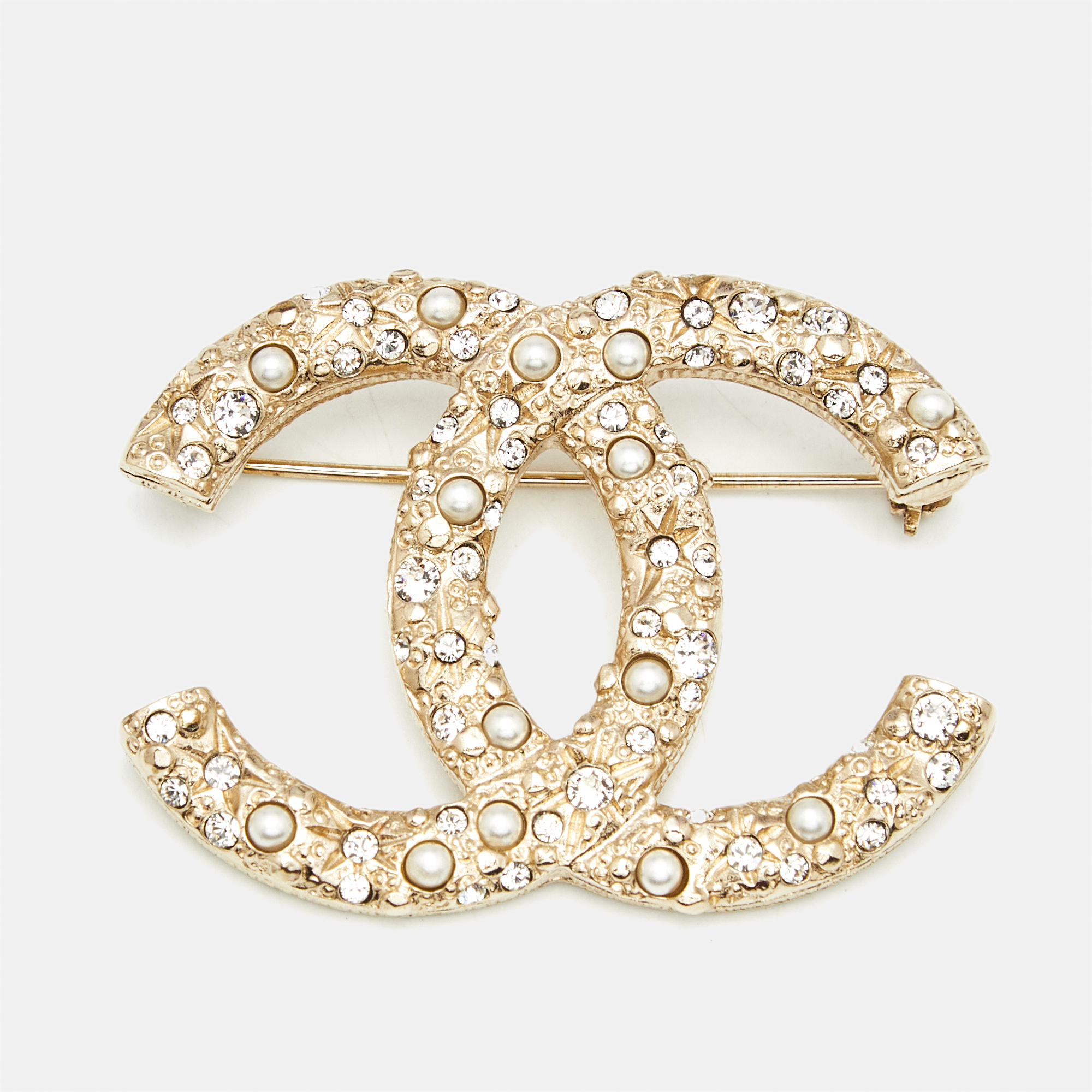 

Chanel CC Crystals Faux Pearl Gold Tone Brooch