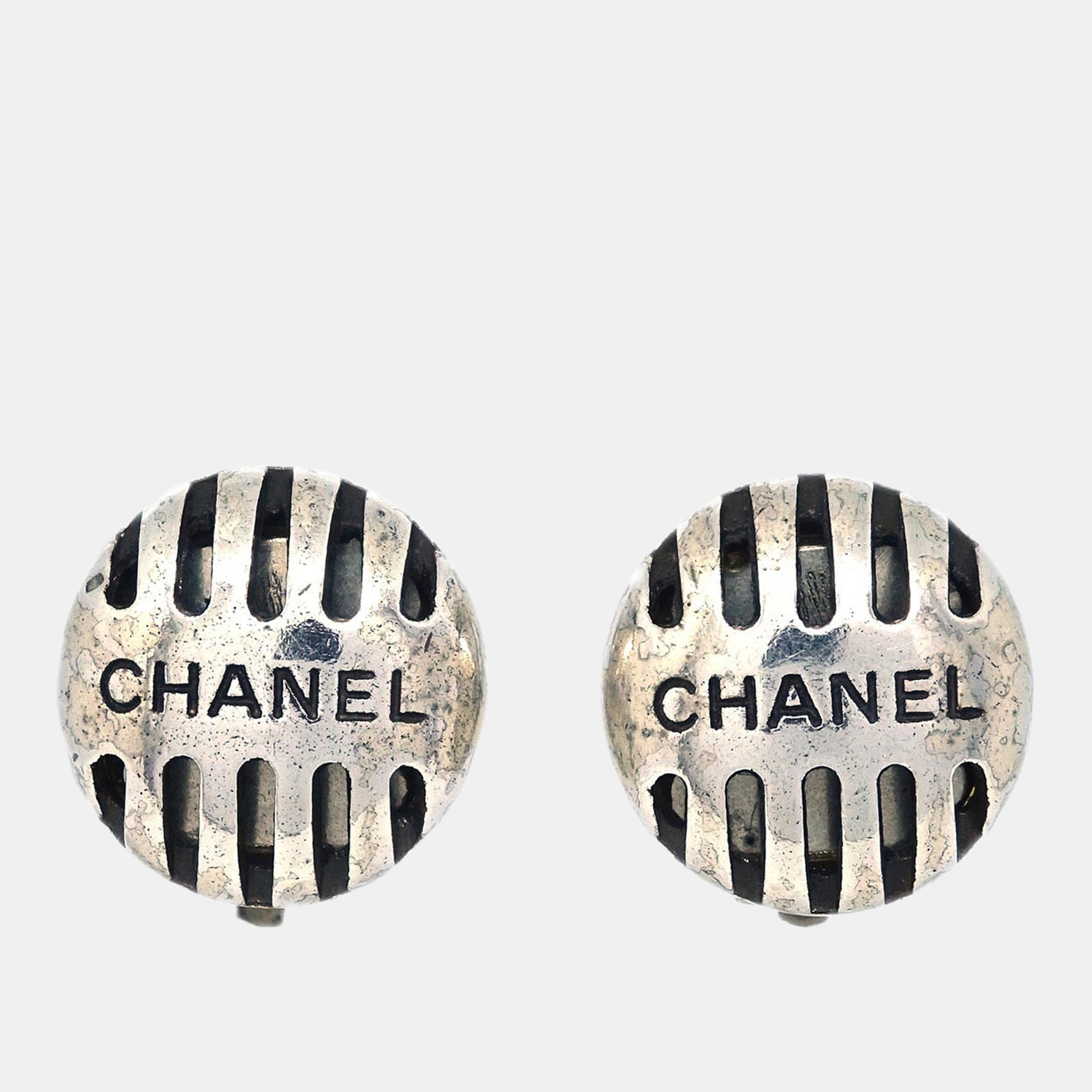 

Chanel Button Earrings Clip-On Silver