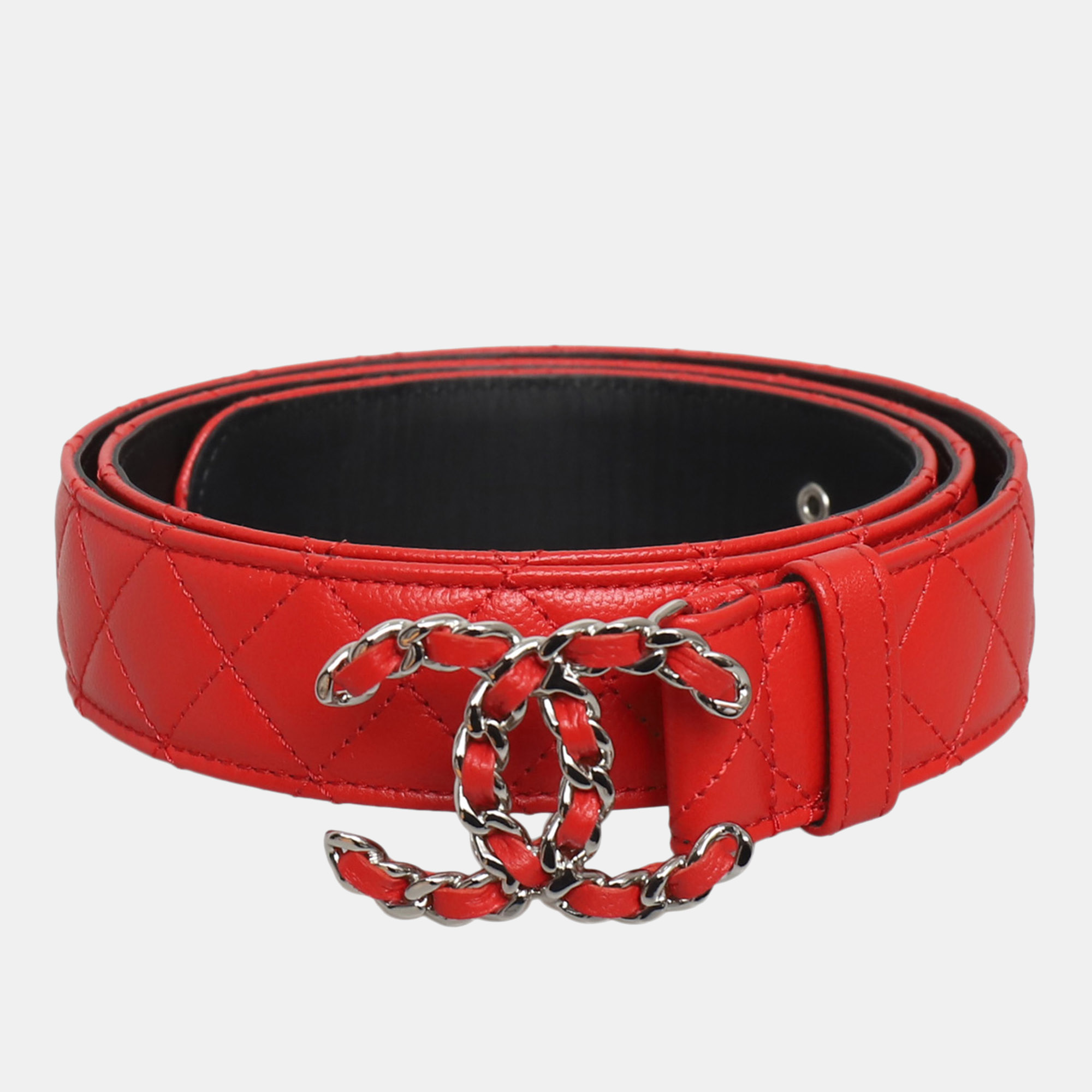 Pre-owned Chanel 20b Quilted Caviar Cc Belt In Red