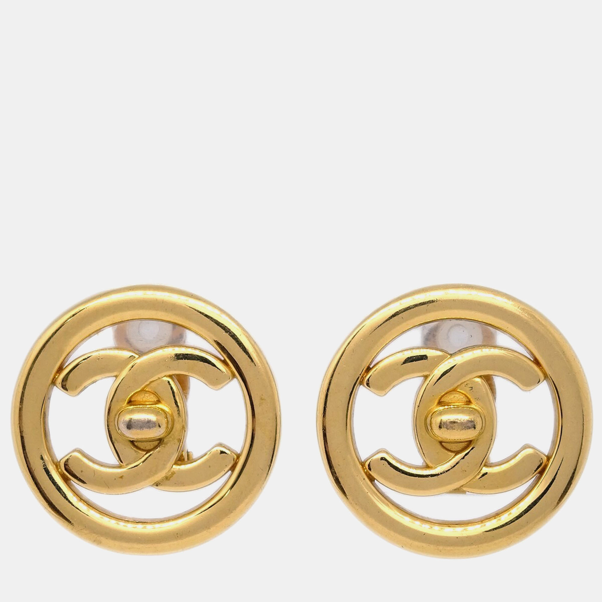 

Chanel CC Turnlock Button Earrings Gold Clip-On
