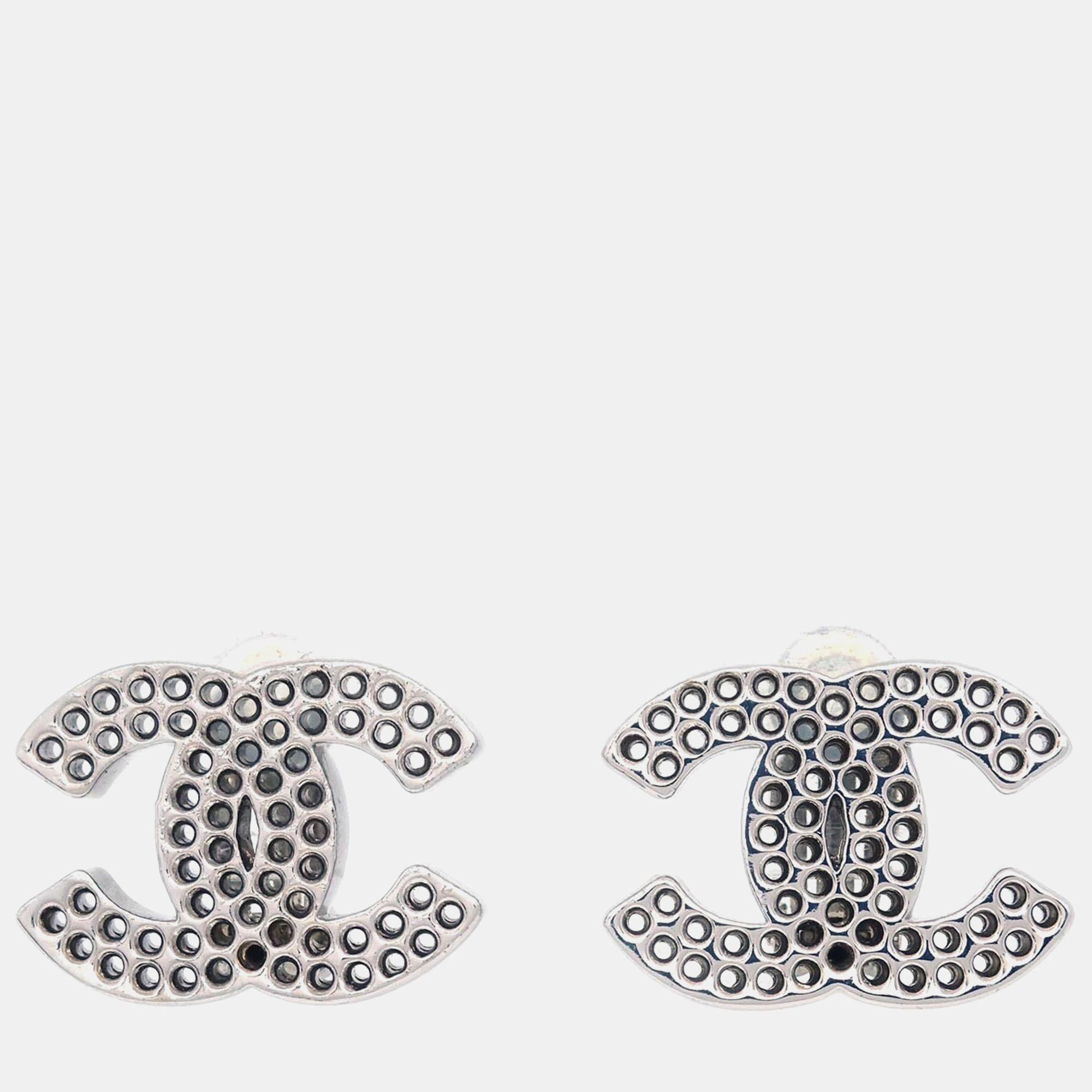

Chanel CC Earrings Clip-On Silver