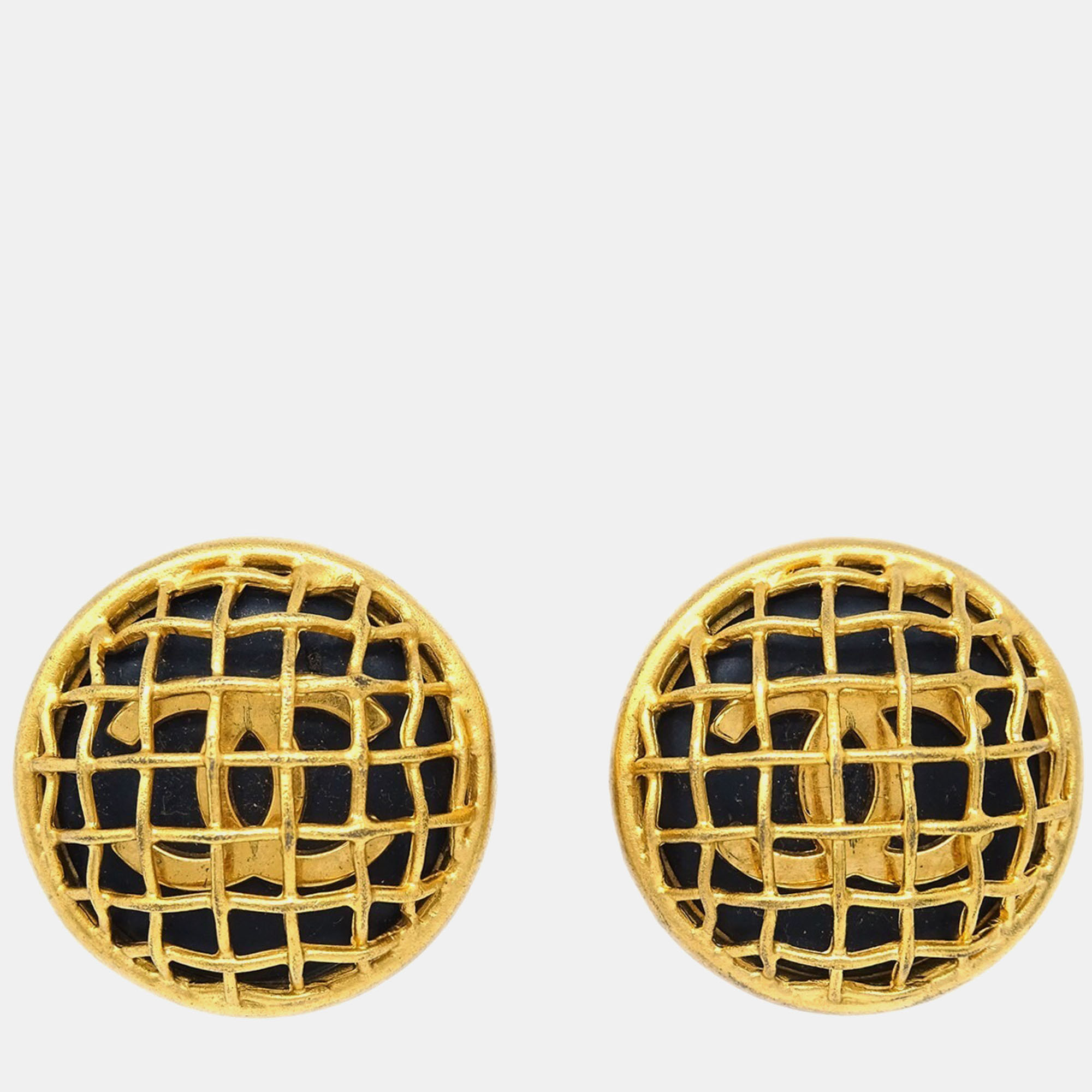 

Chanel Button Earrings Clip-On Gold