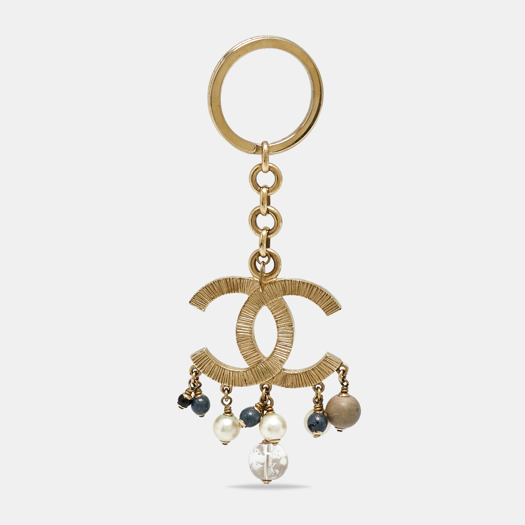 Pre-owned Chanel Cc Beads Faux Pearl Gold Tone Key Chain