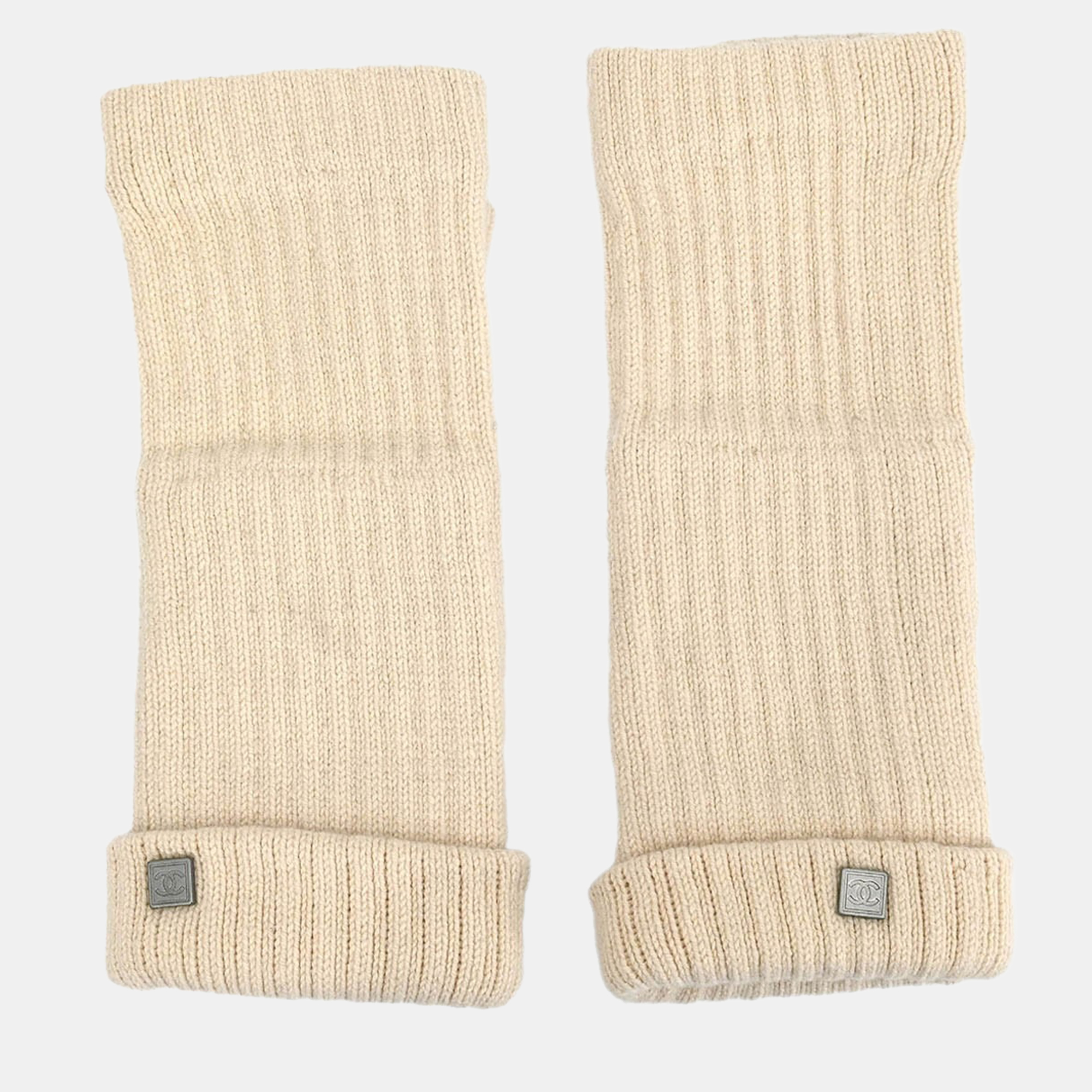 

Chanel Gloves Sport Line White Cashmere