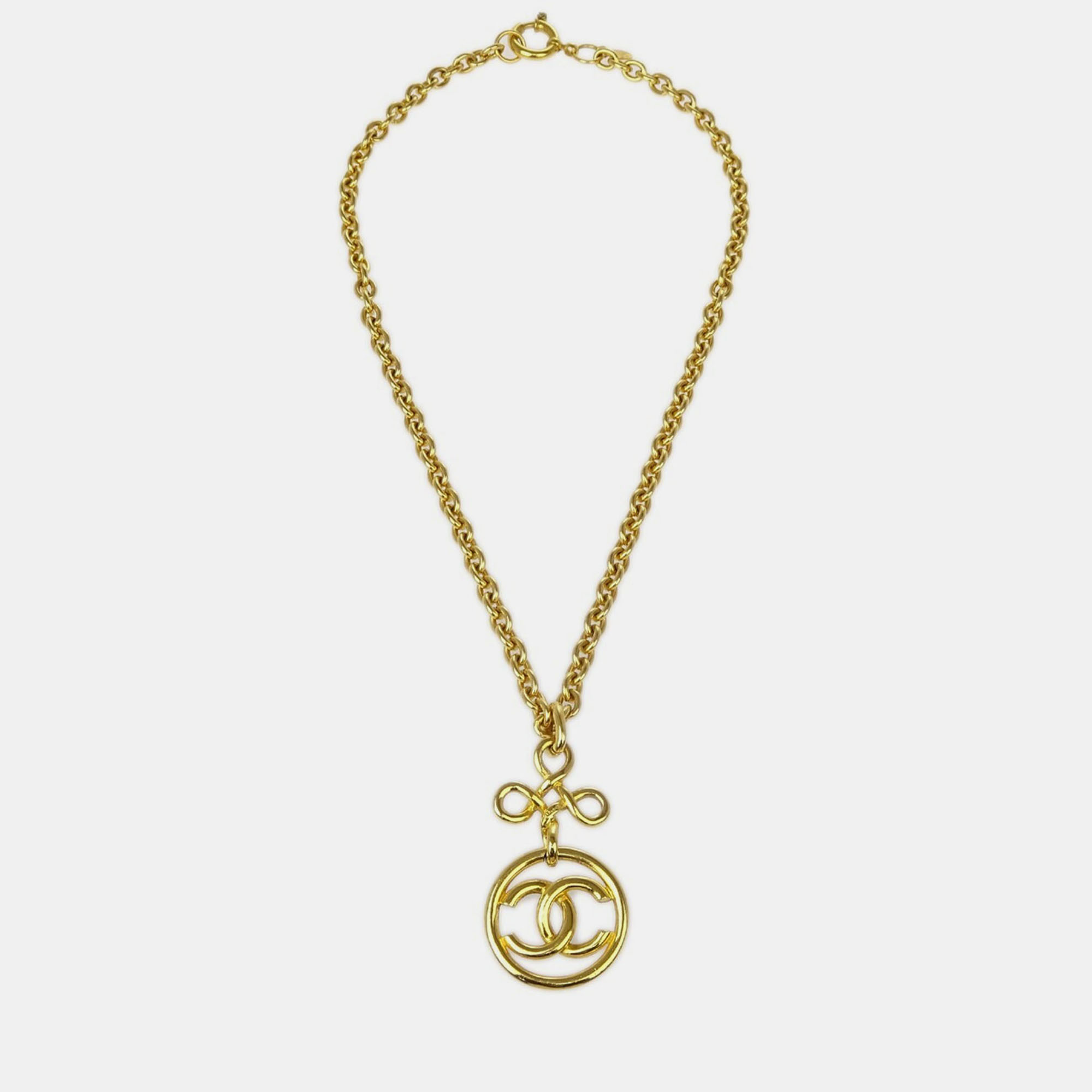 Pre-owned Chanel Gold Medallion Chain Pendant Necklace