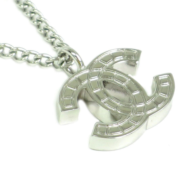 Chanel CC Logo Metal Baguette Motif Pendant Necklace