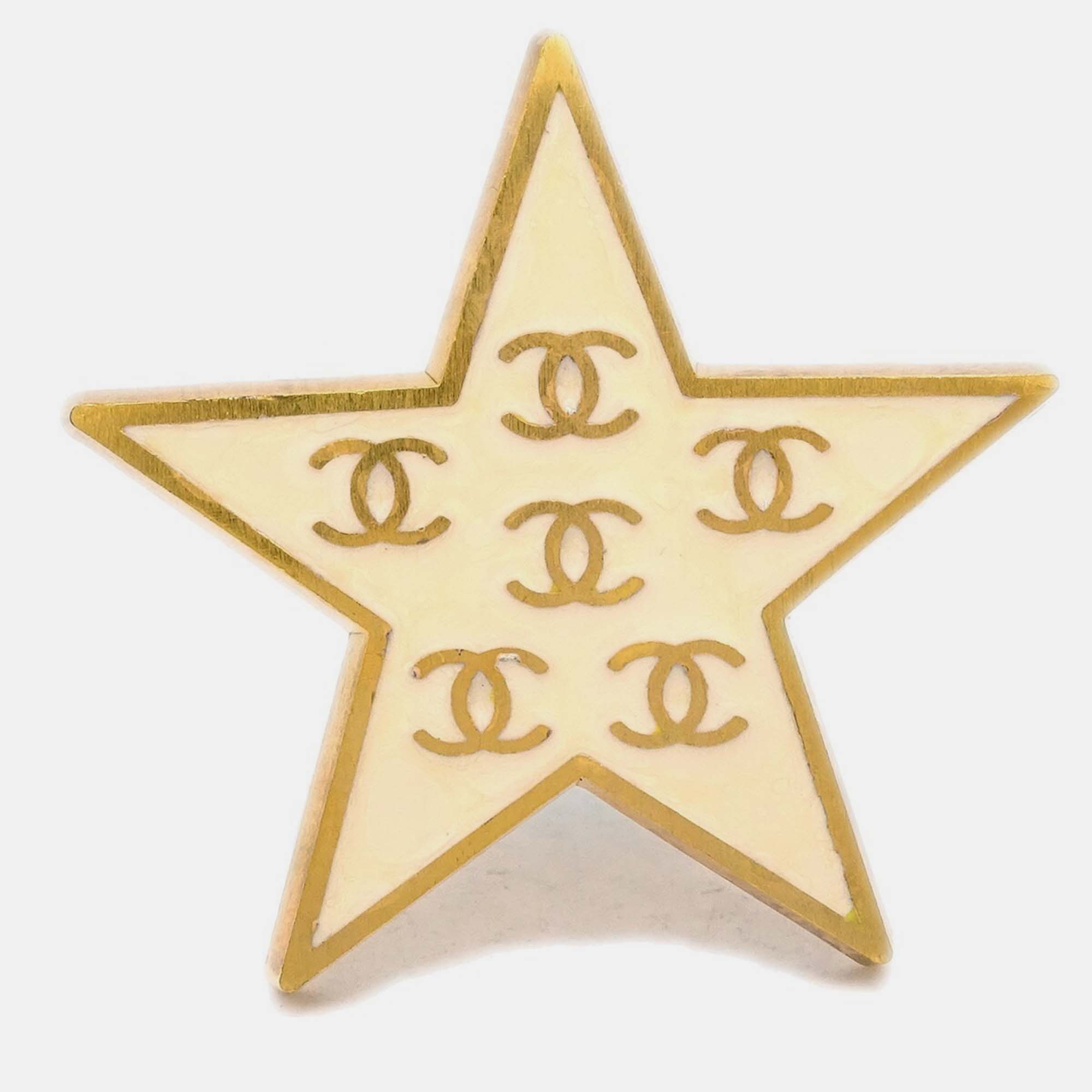 Pre-owned Chanel Star Brooch Pin White In Gold