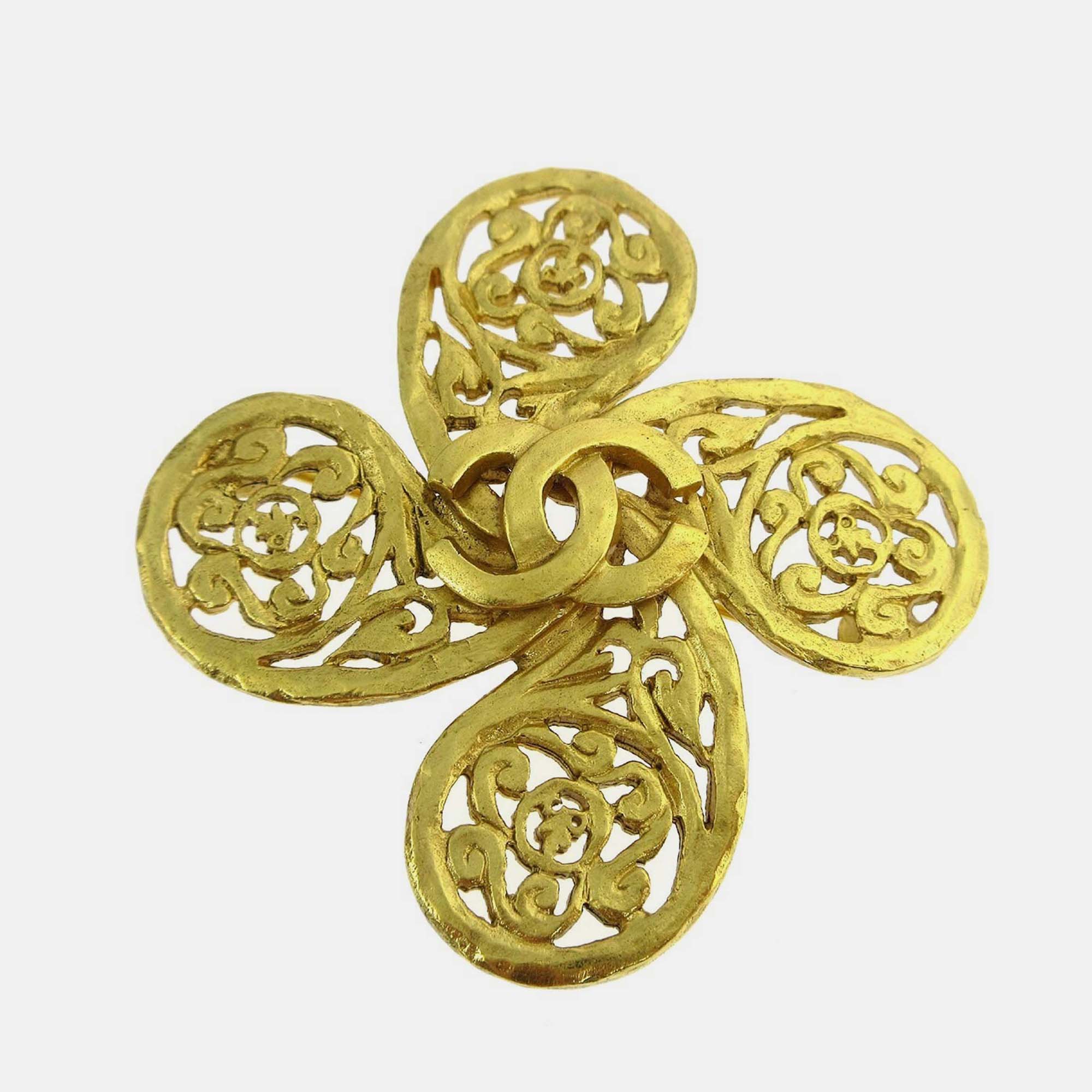 Pre-owned Chanel Brooch Pin Gold