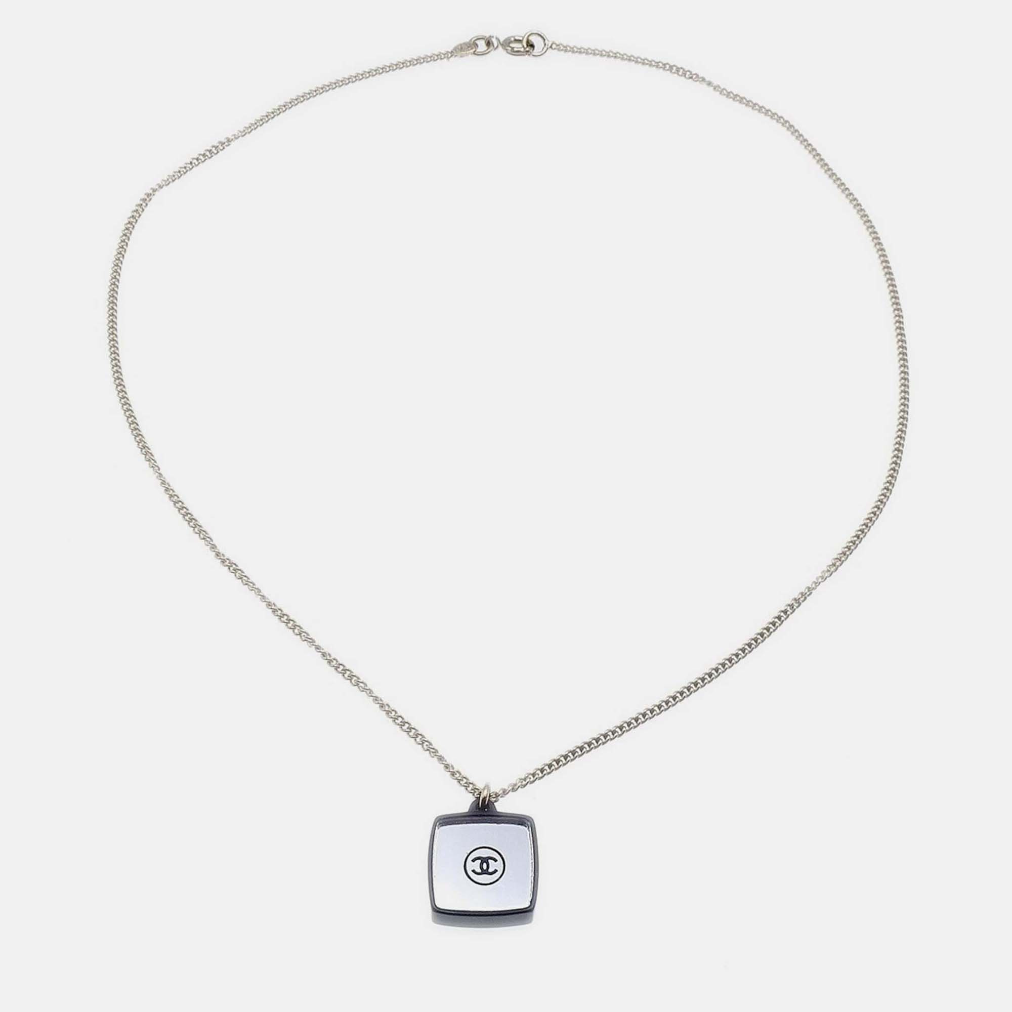 Pre-owned Chanel Rhinestone Gold Chain Pendant Necklace