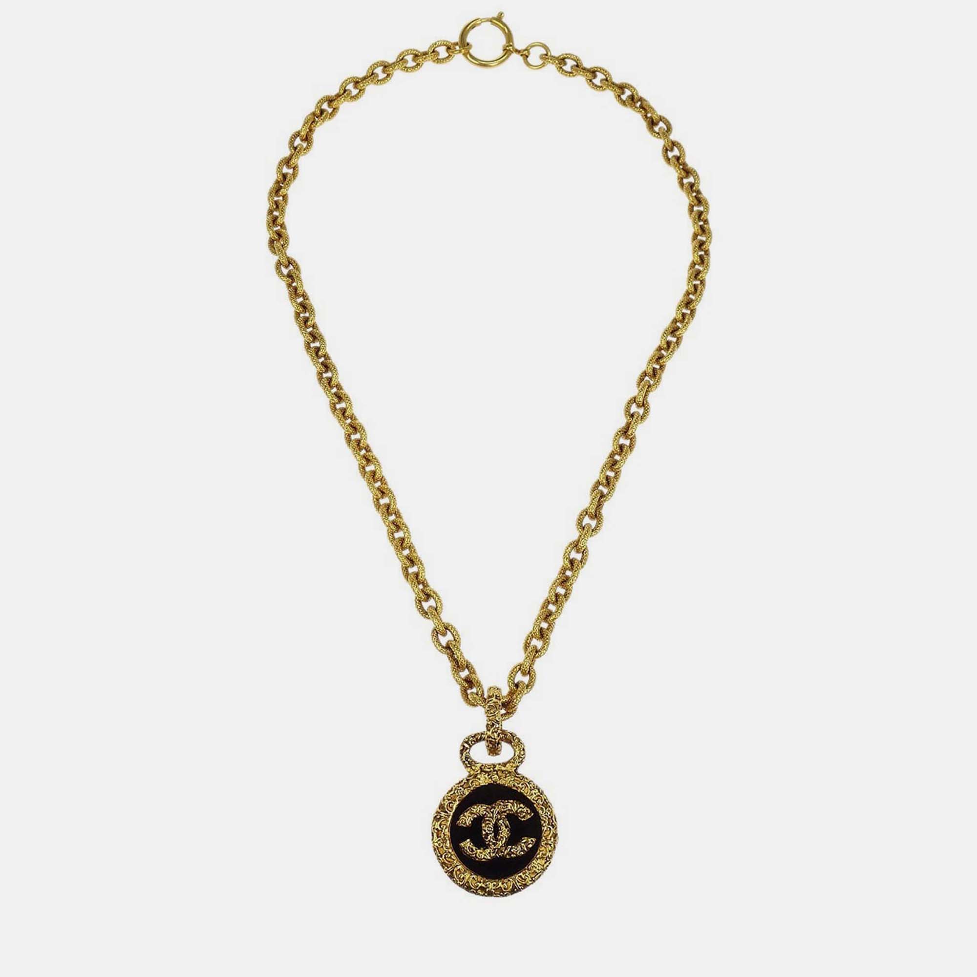 

Chanel Medallion Gold Chain Pendant Necklace