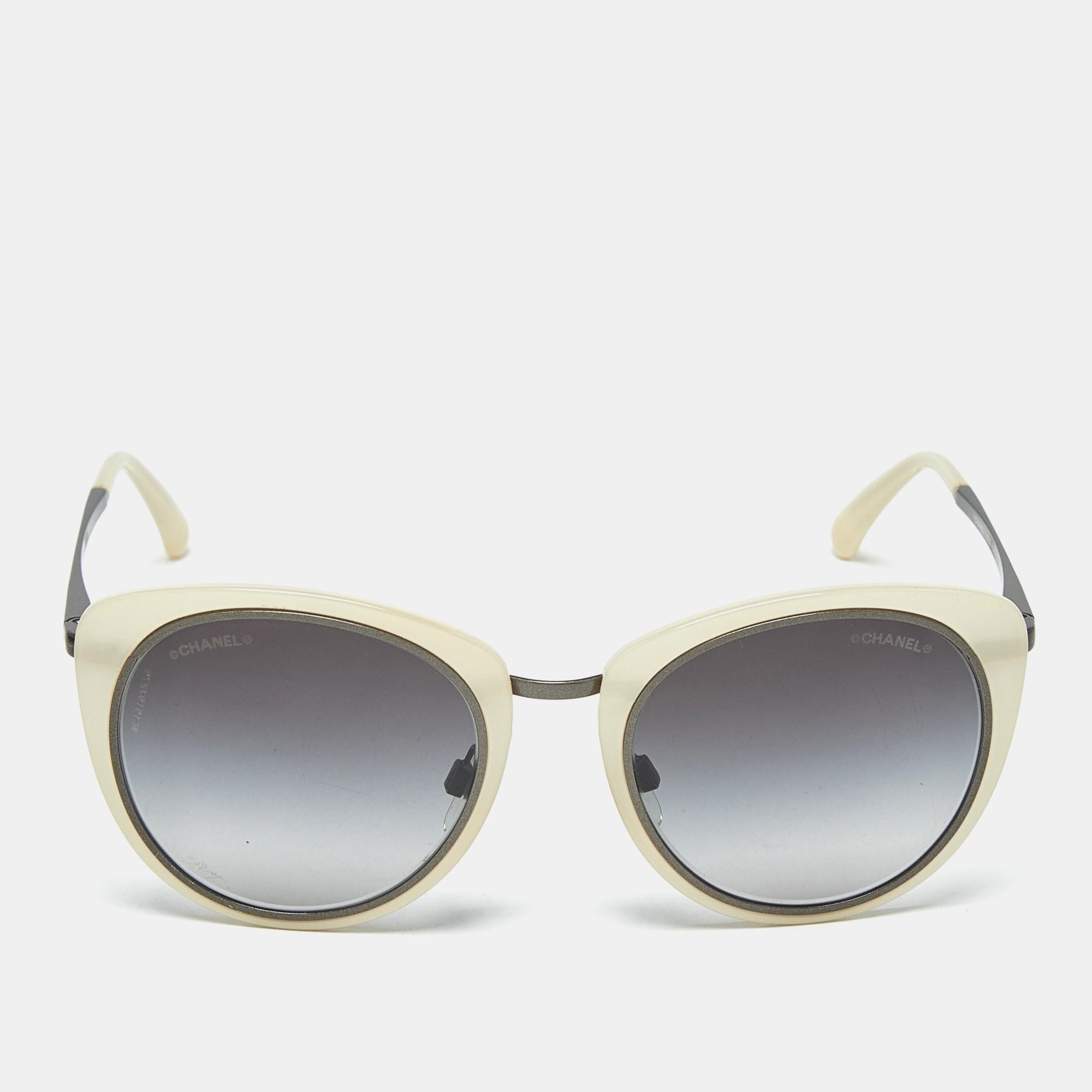 

Chanel White/Grey Gradient 4202 Frame Round Sunglasses
