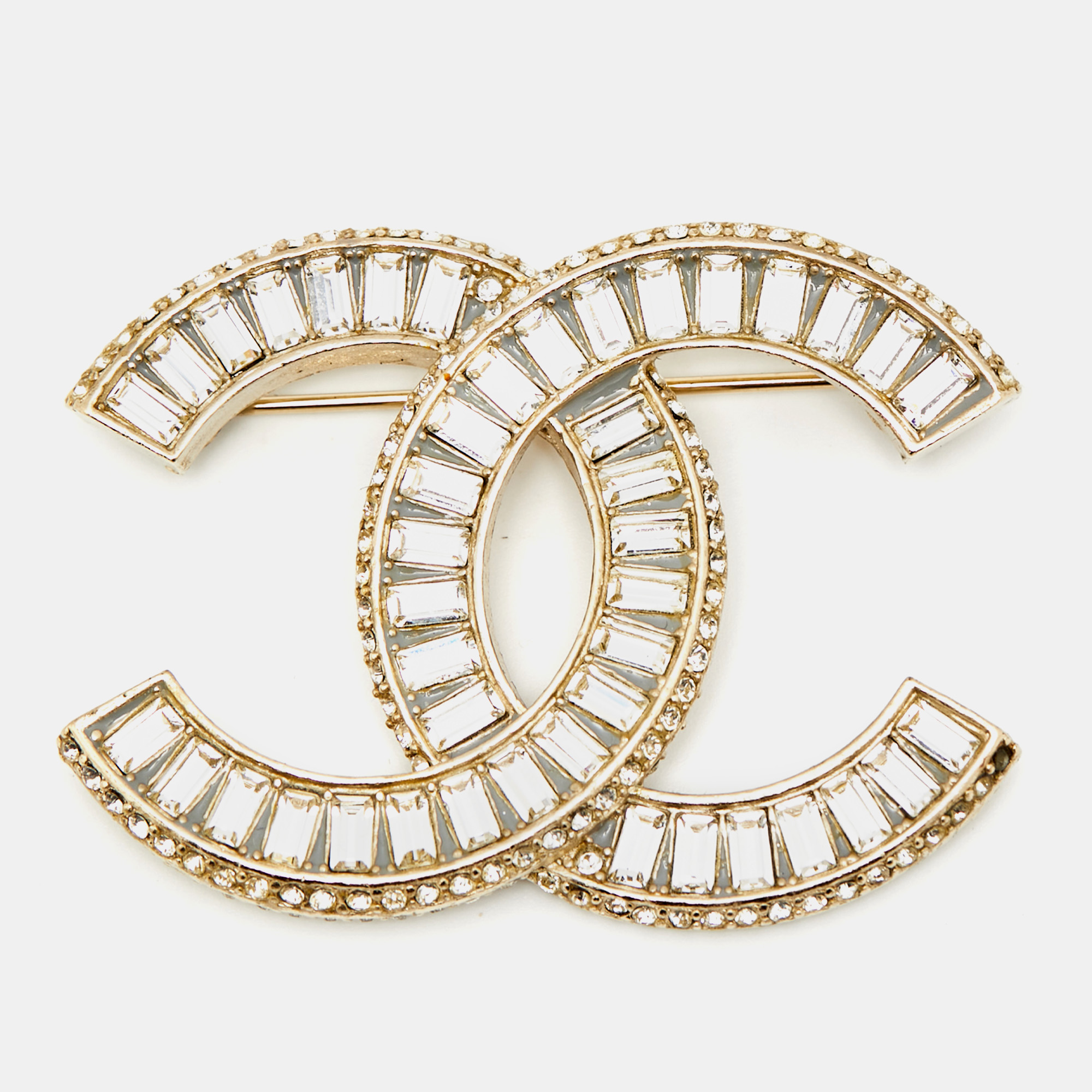 Pre-owned Chanel Cc Crystals Enamel Gold Tone Brooch