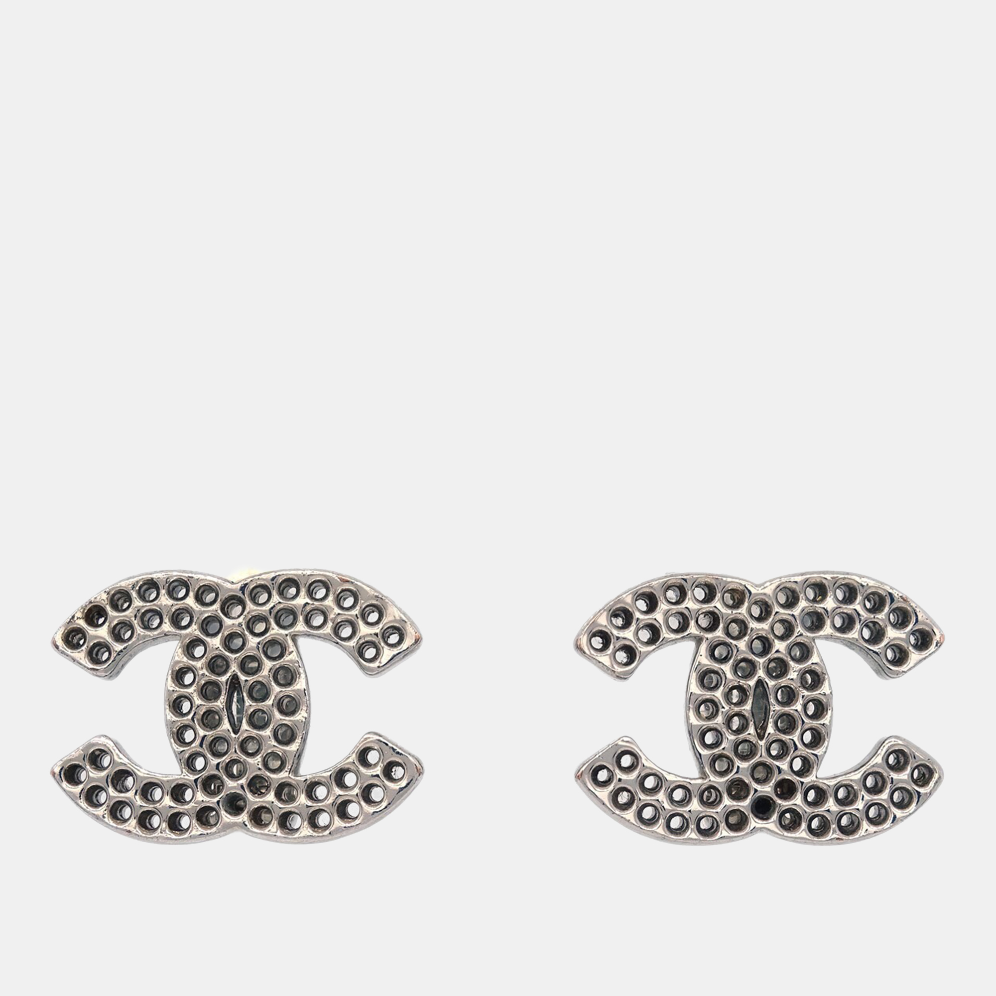 

Chanel CC Earrings Clip-On Silver