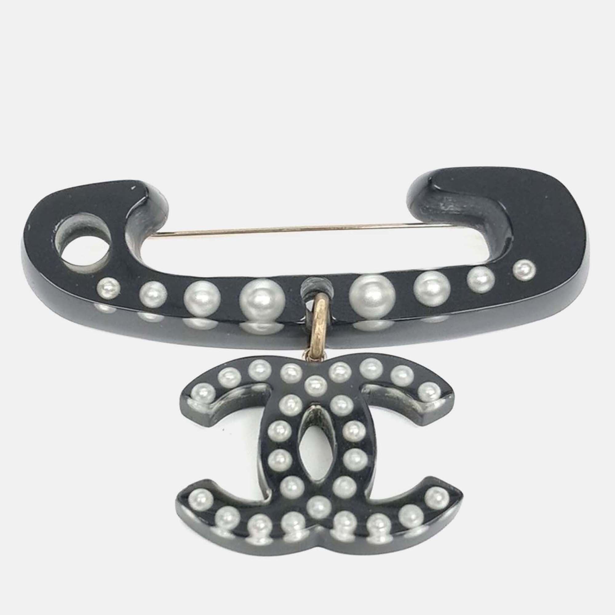 

Chanel Black brooch