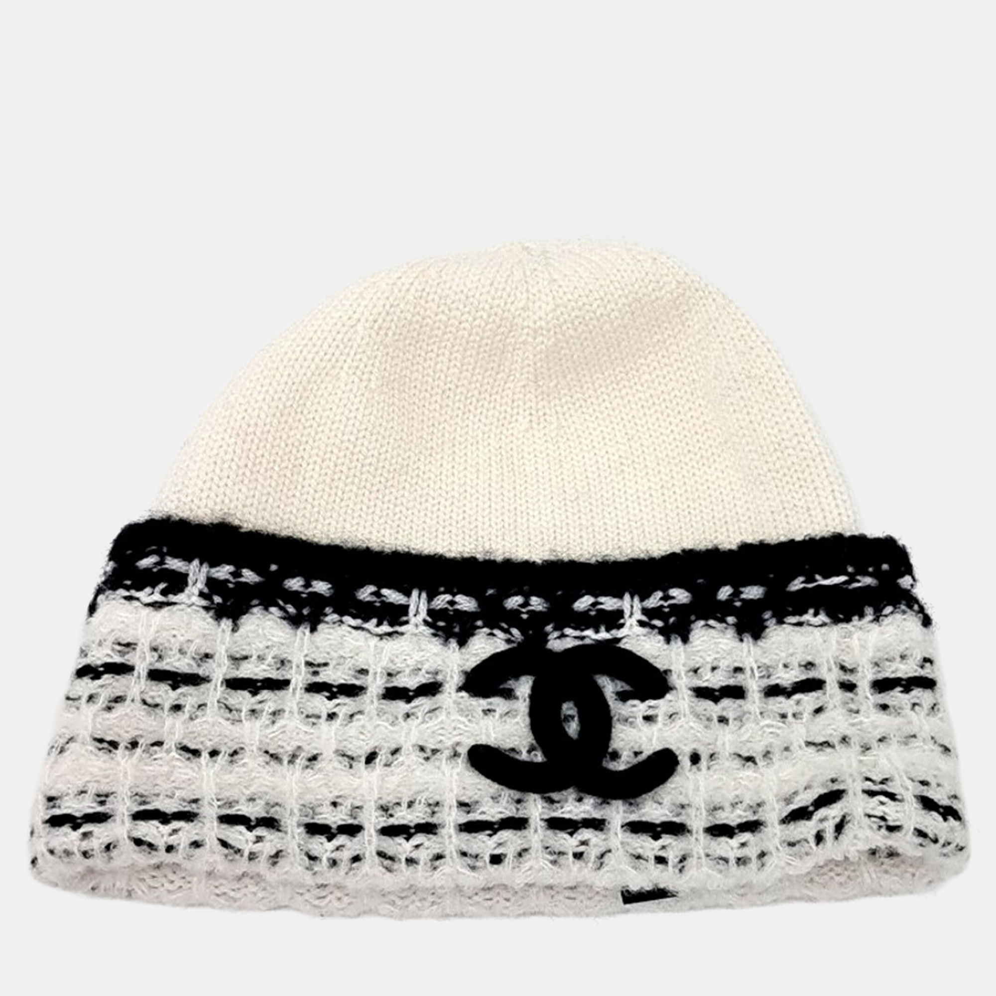 

Chanel Beige Black Wool beanie