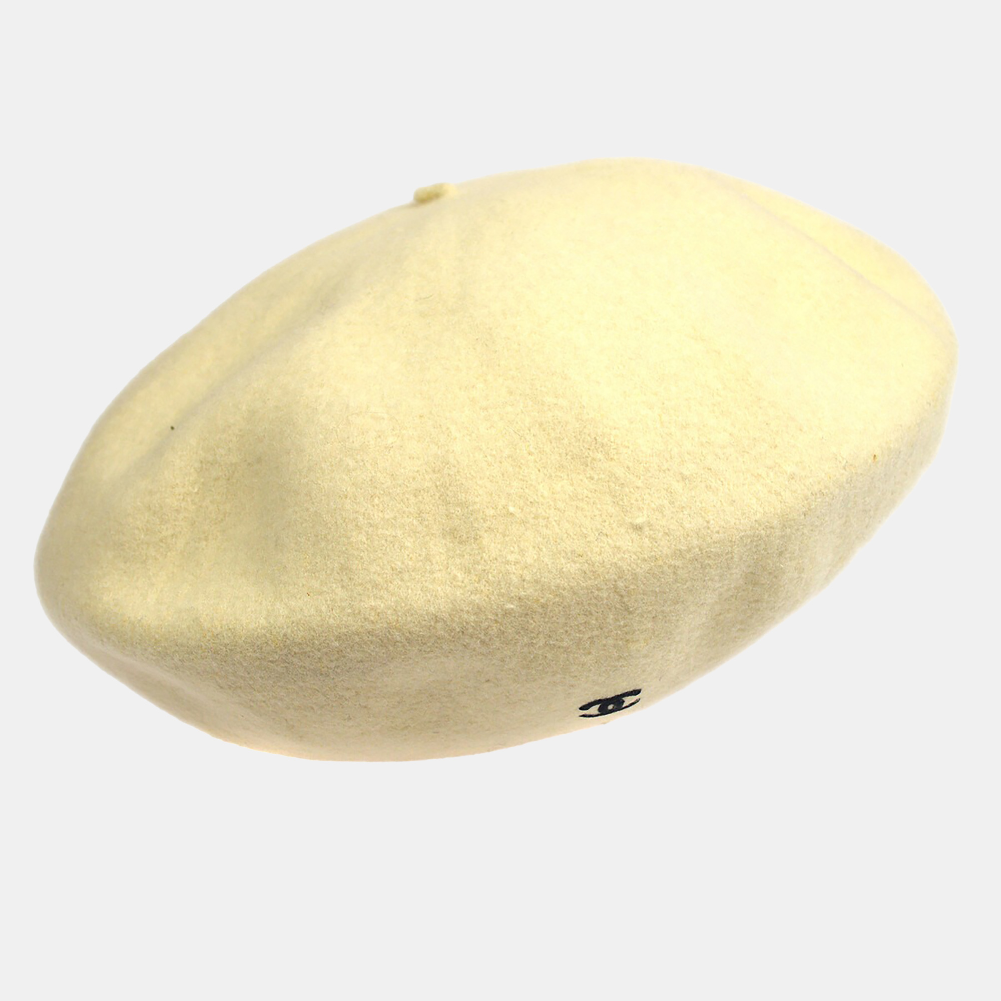 

Chanel Beret Hat Off-white