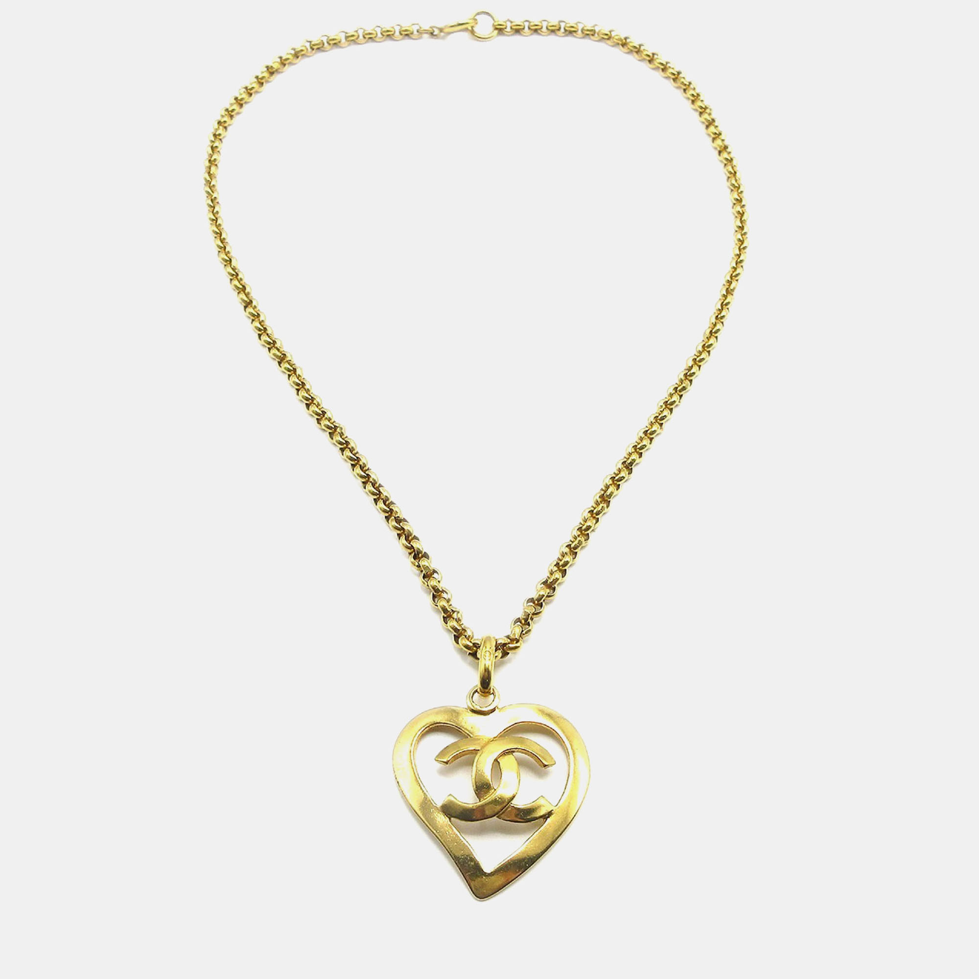 

Chanel Heart Chain Pendant Necklace Gold