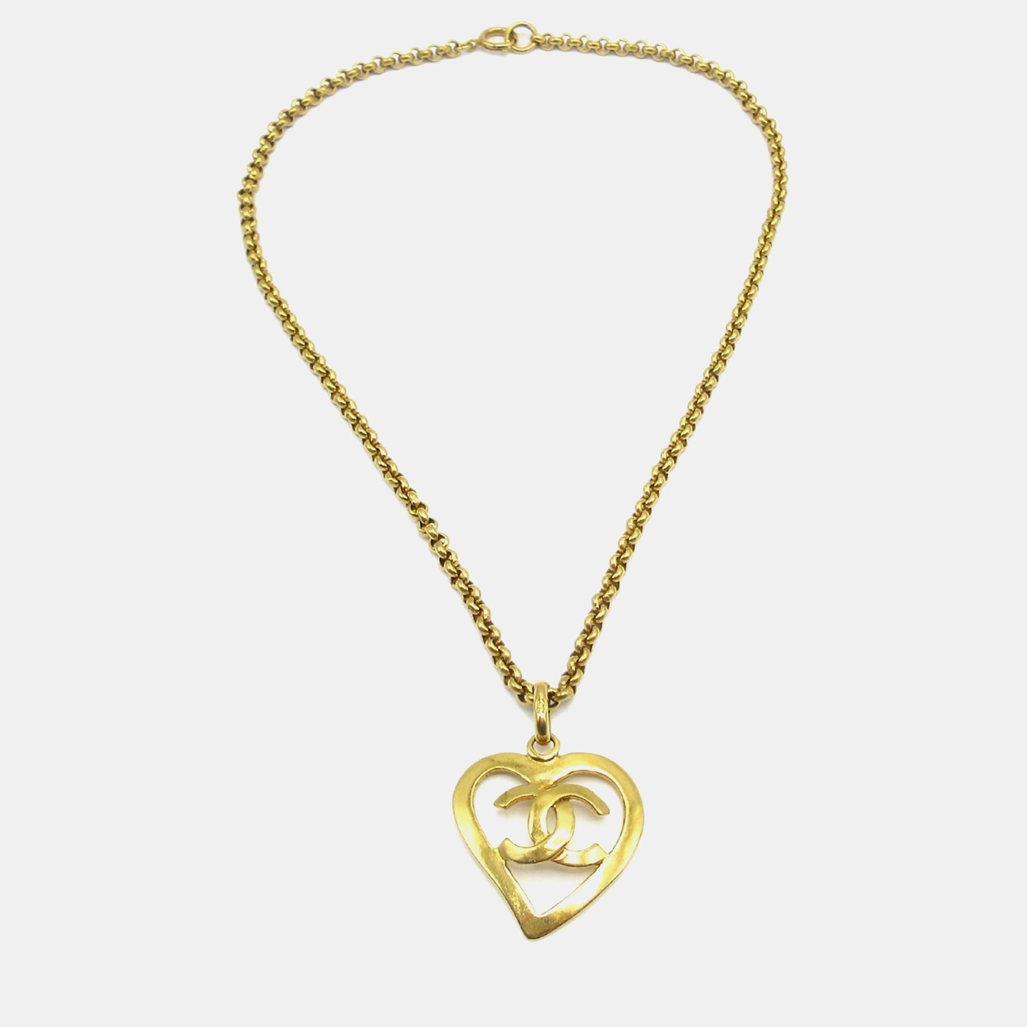 

Chanel Heart Chain Pendant Necklace Gold