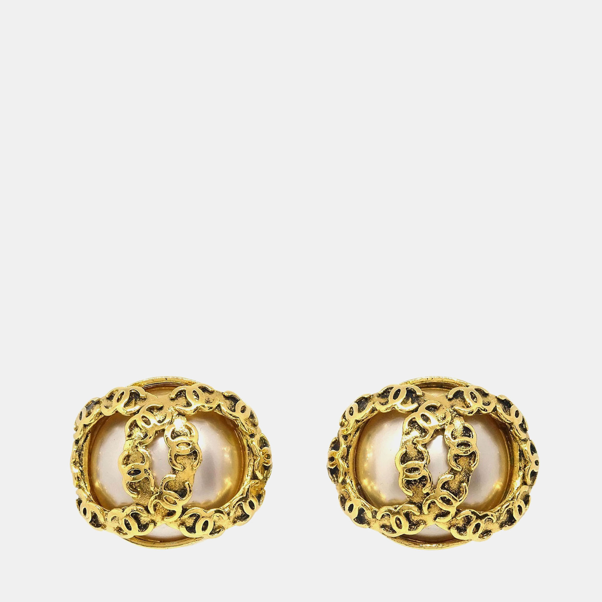 

Chanel Button Earrings Clip-On Gold Artificial Pearl