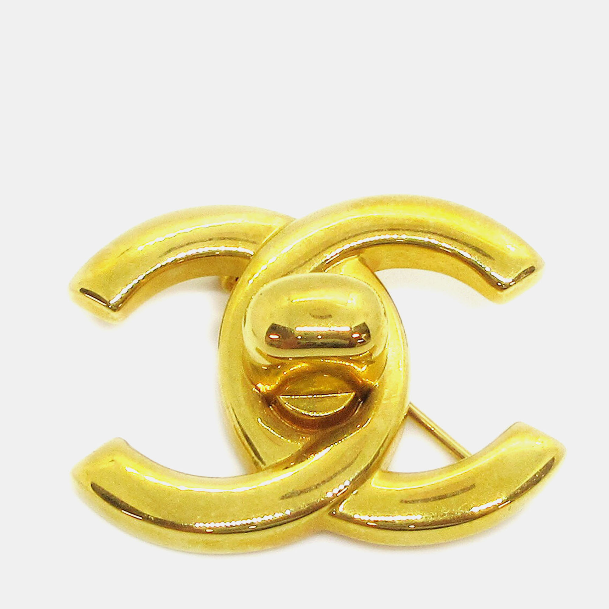 

Chanel Turnlock Brooch Pin Gold Small