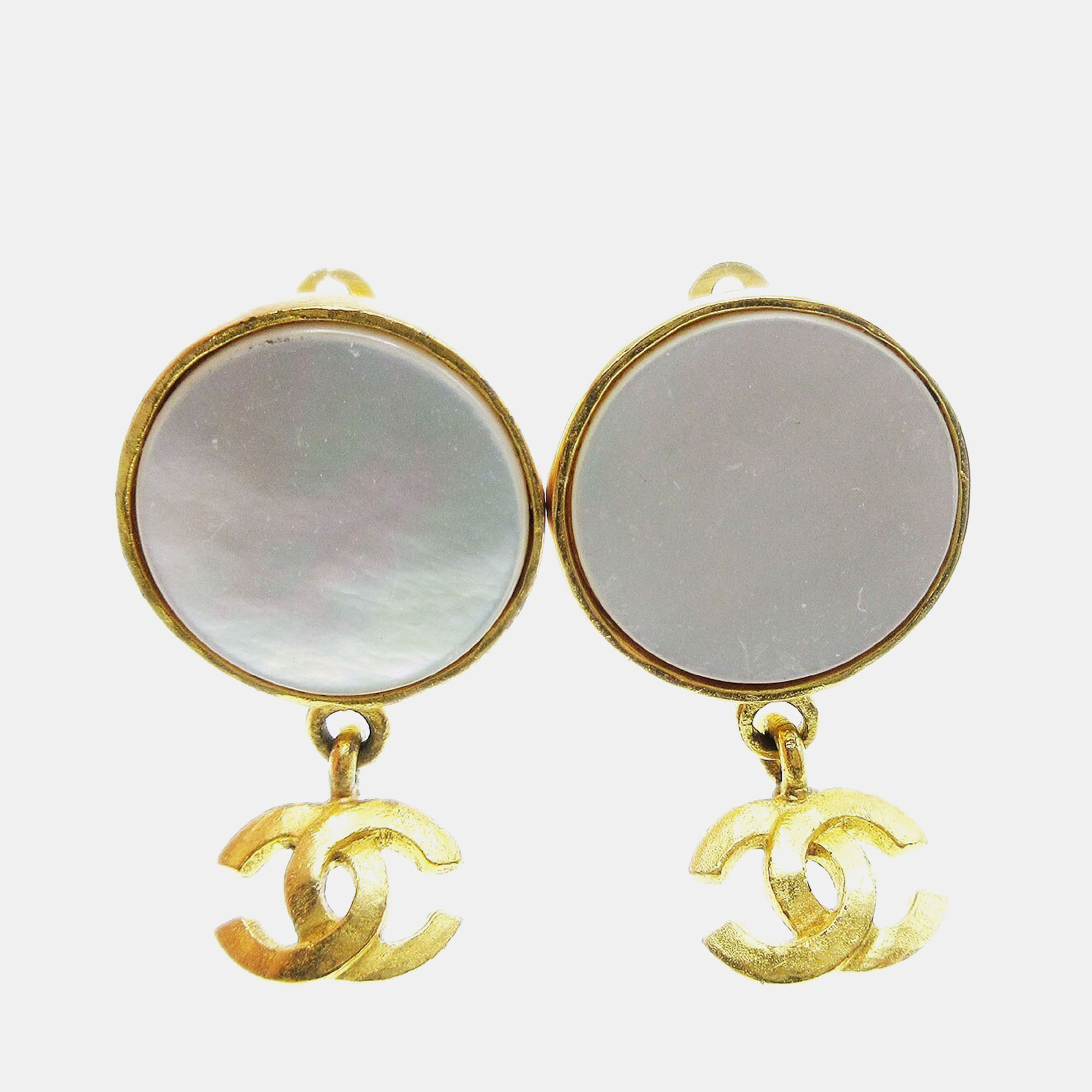 

Chanel Dangle Earrings Clip-On Gold Shell