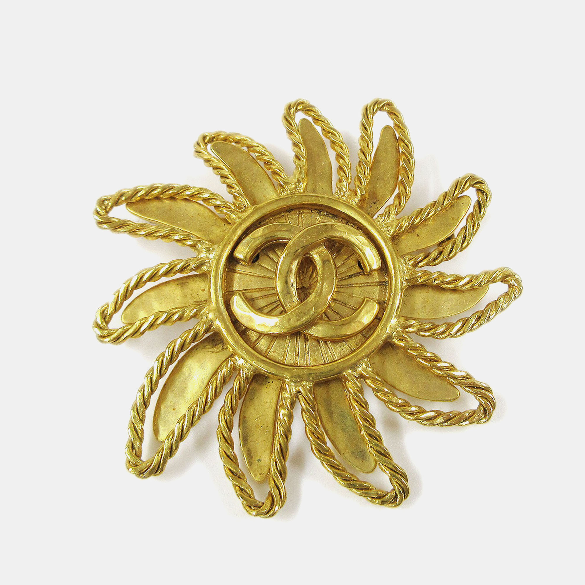 

Chanel Sun Brooch Pin Gold