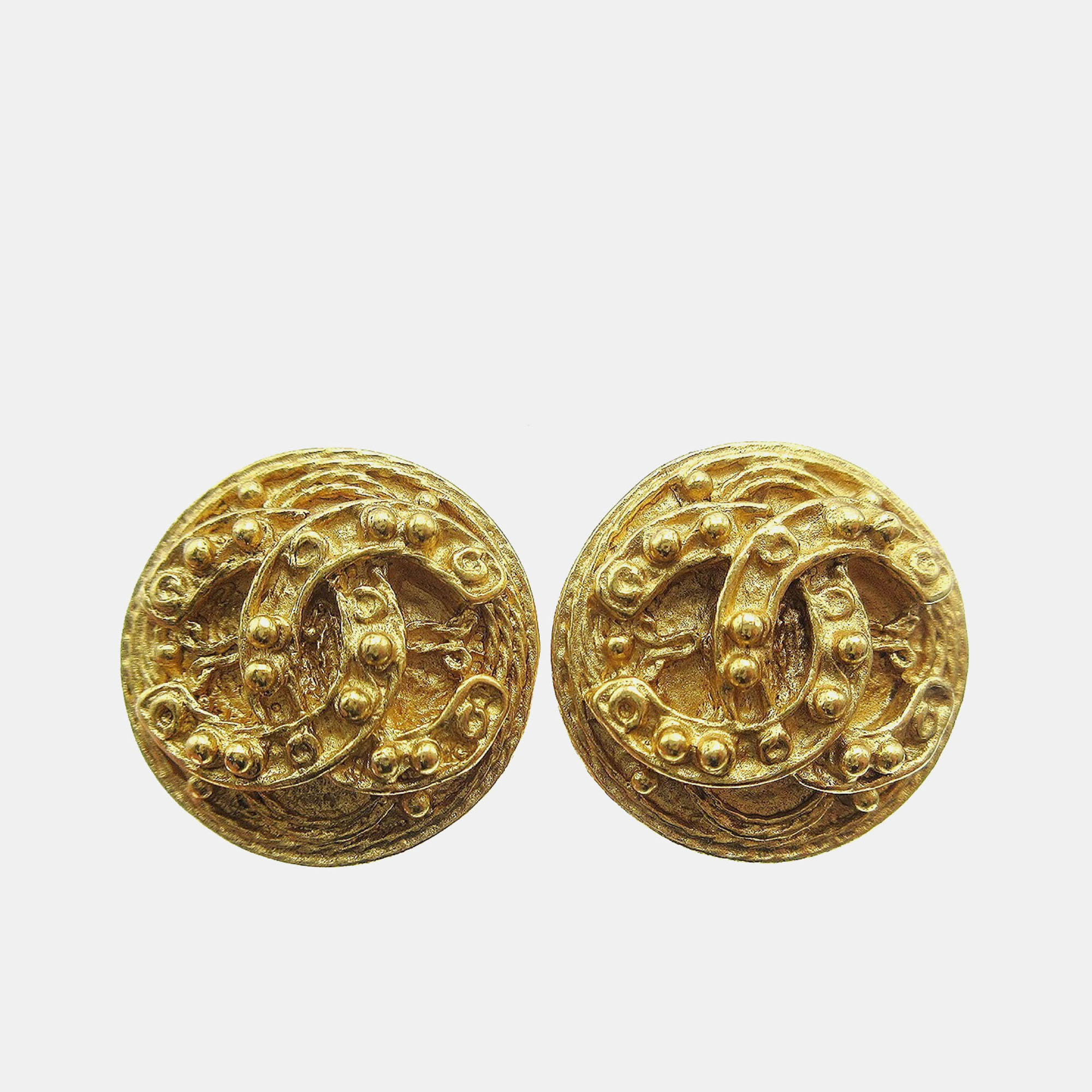 

Chanel Button Earrings Gold Clip-On