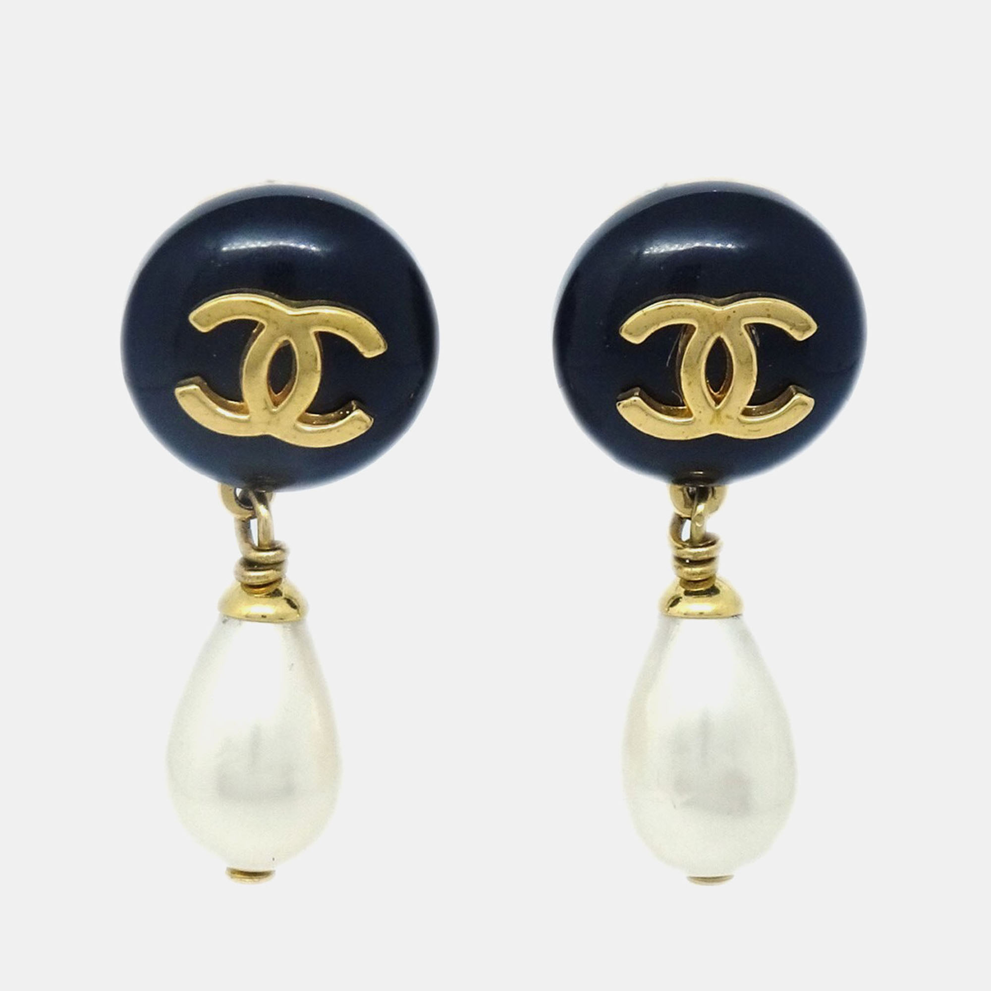 

Chanel Artificial Pearl Dangle Earrings Clip-On Gold
