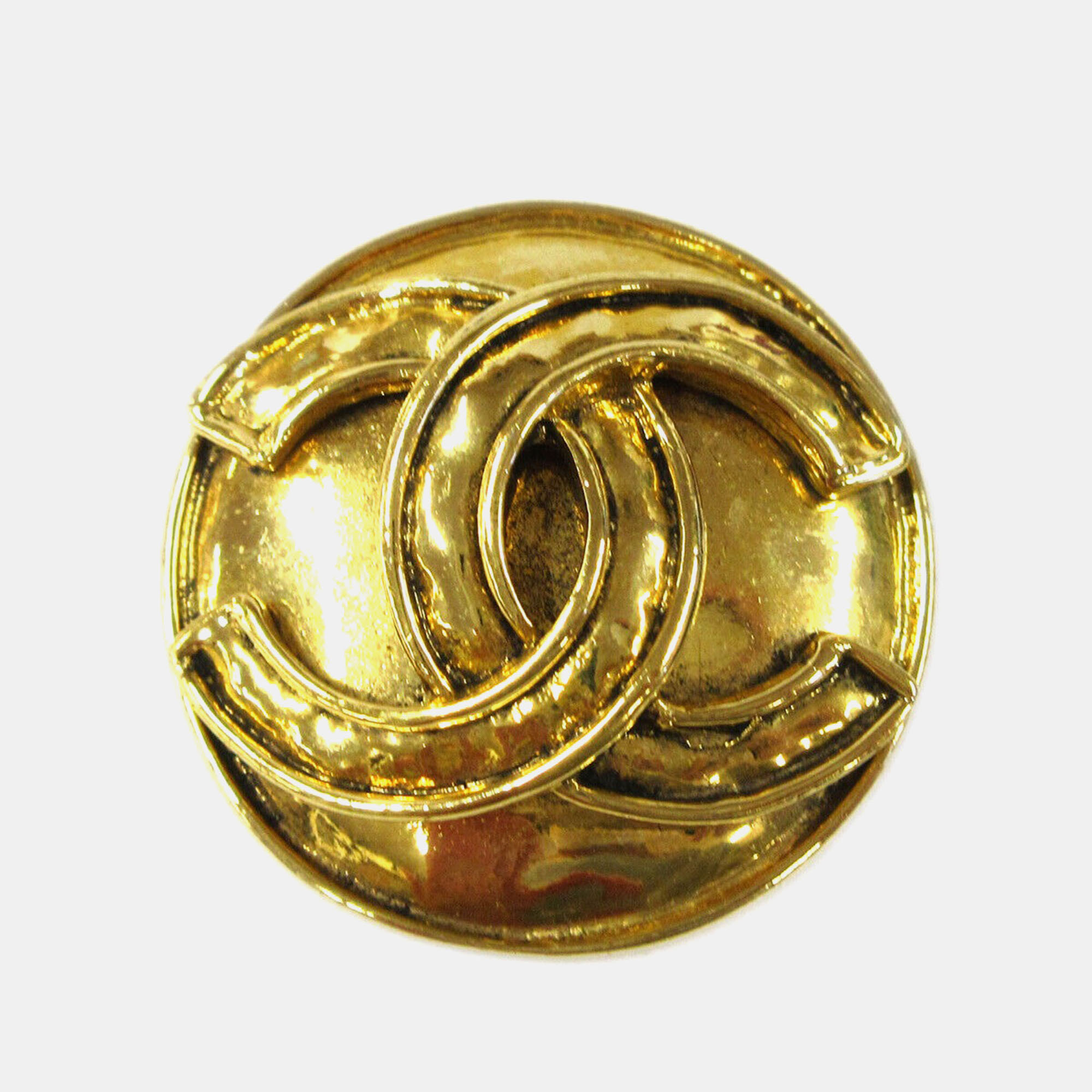 

Chanel Medallion Brooch Pin Gold